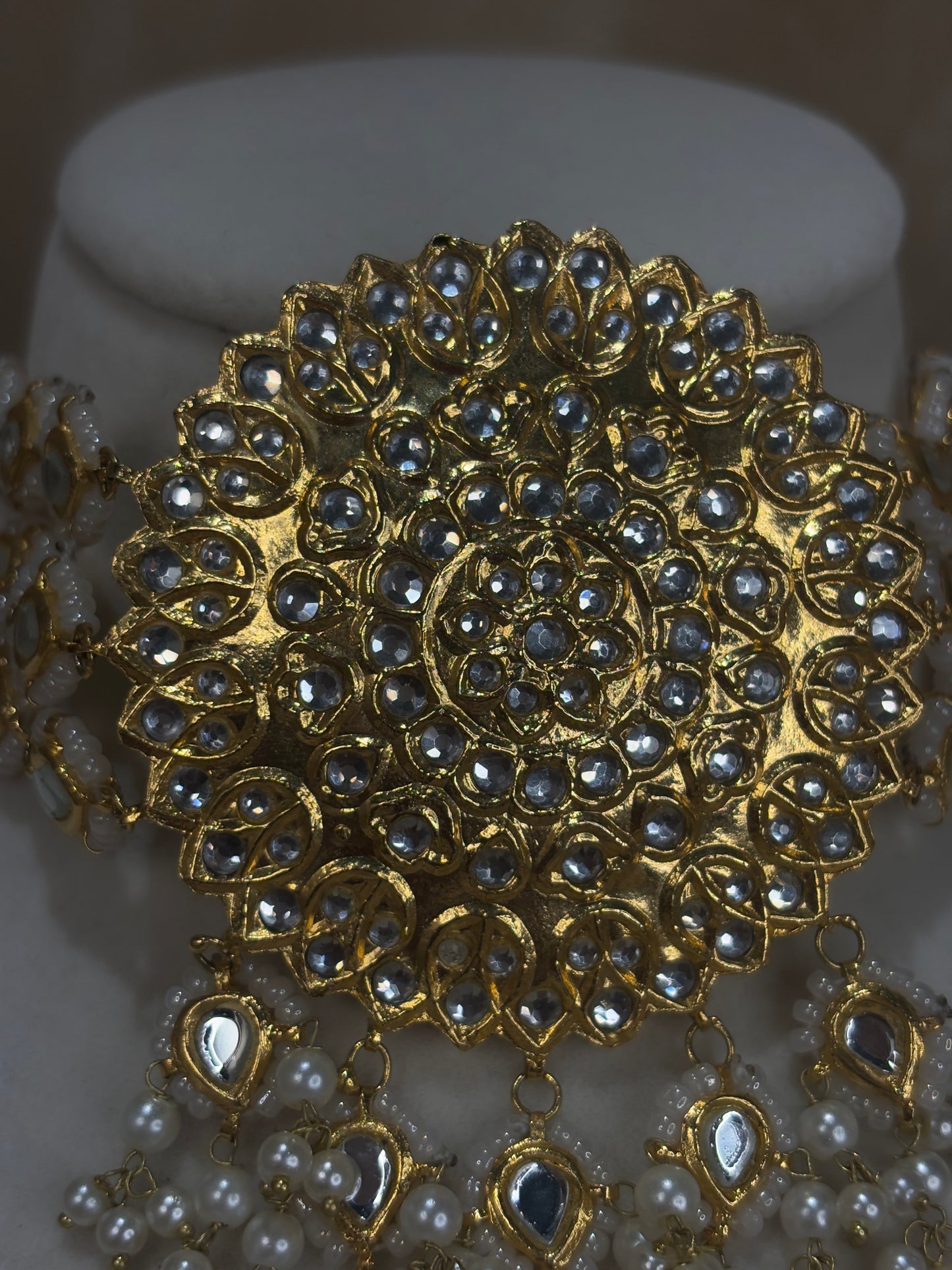 Gold thappa kundan set