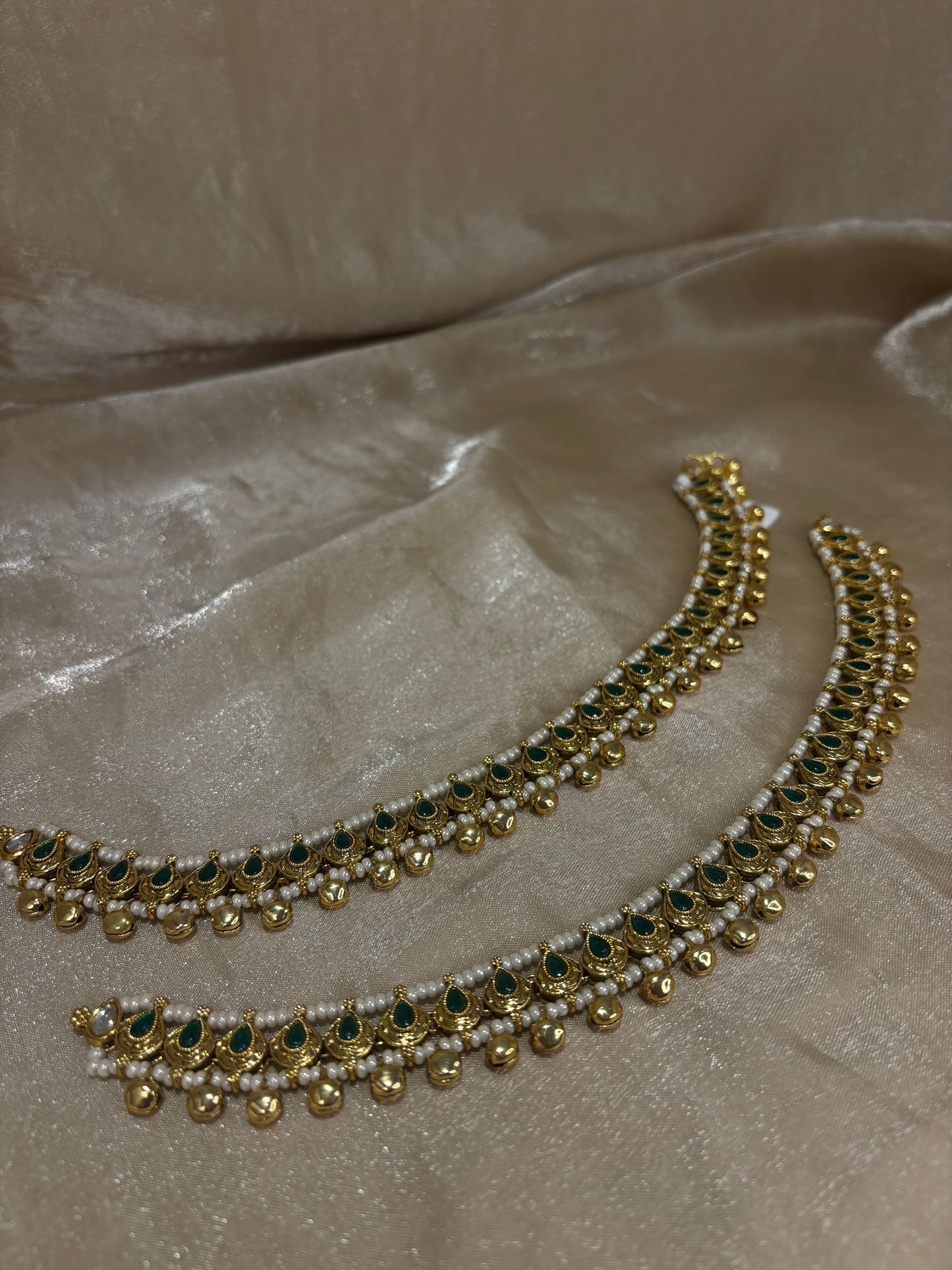 Emerald green jhanjaran