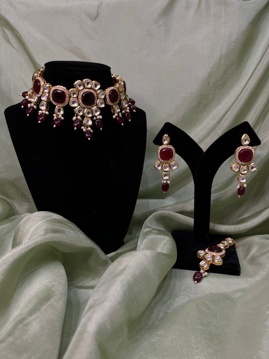 Maroon kundan and Mona Lisa choker set