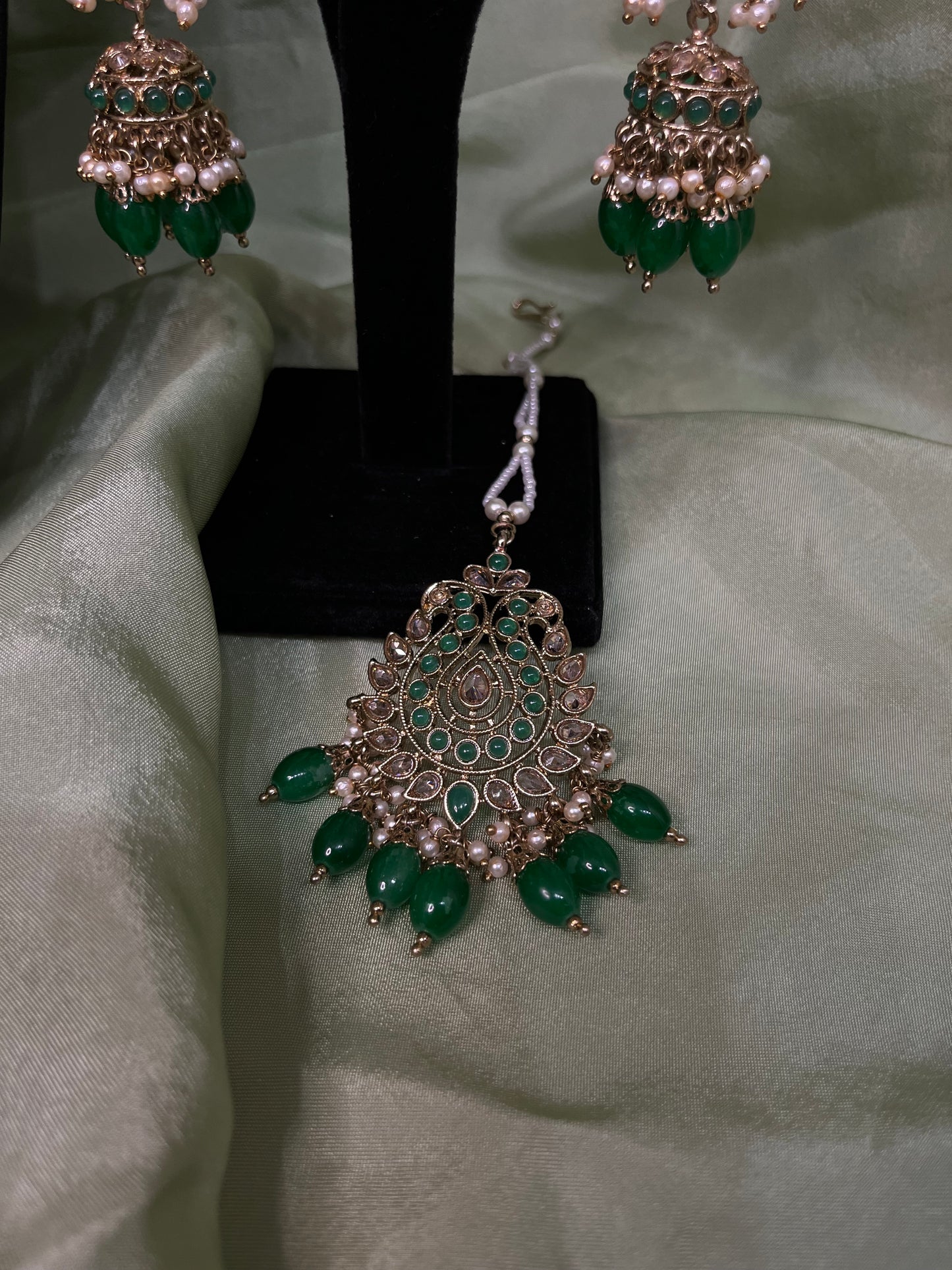 Emerald green rani haar