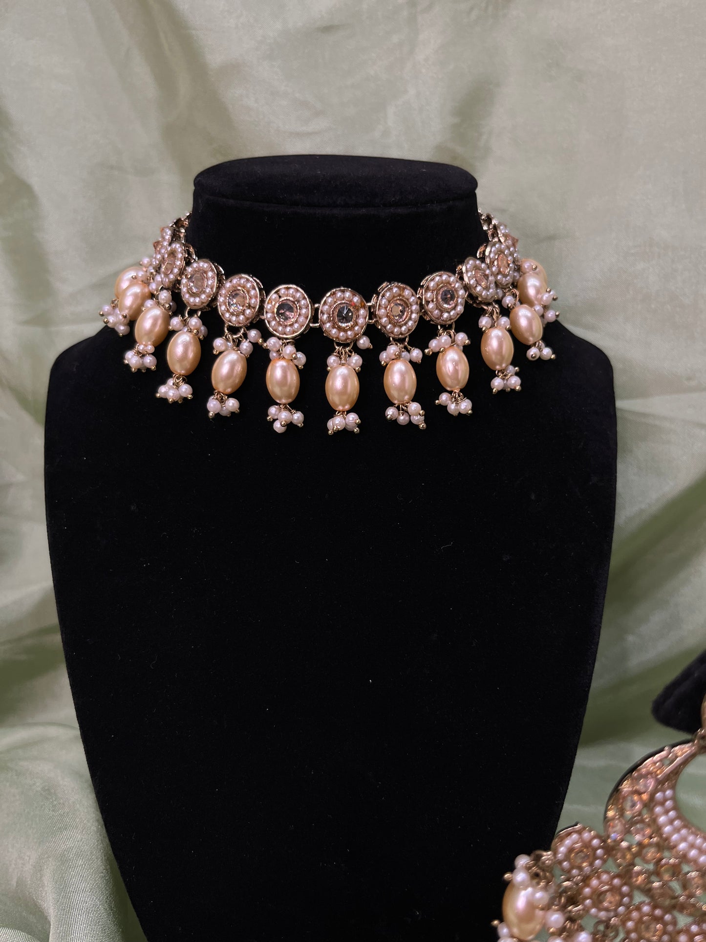 Gold choker set