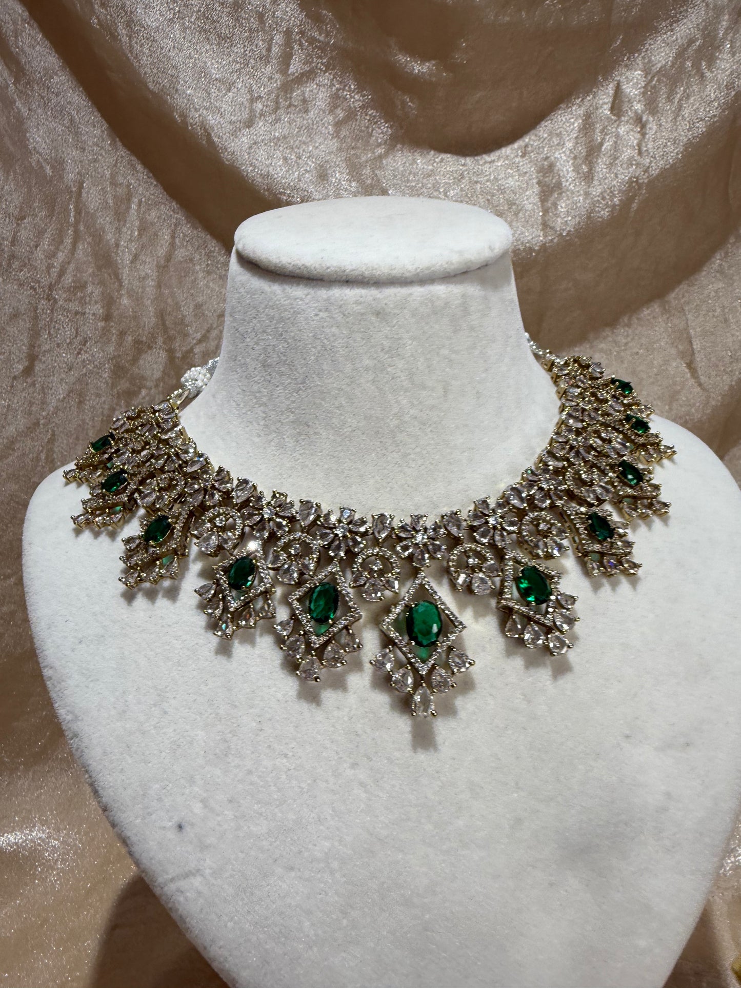 emerald green necklace set