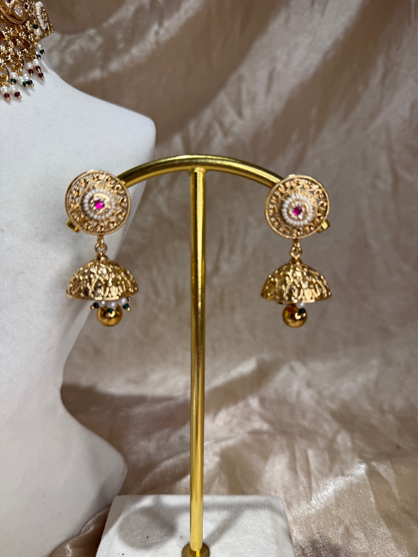 heritage choker set