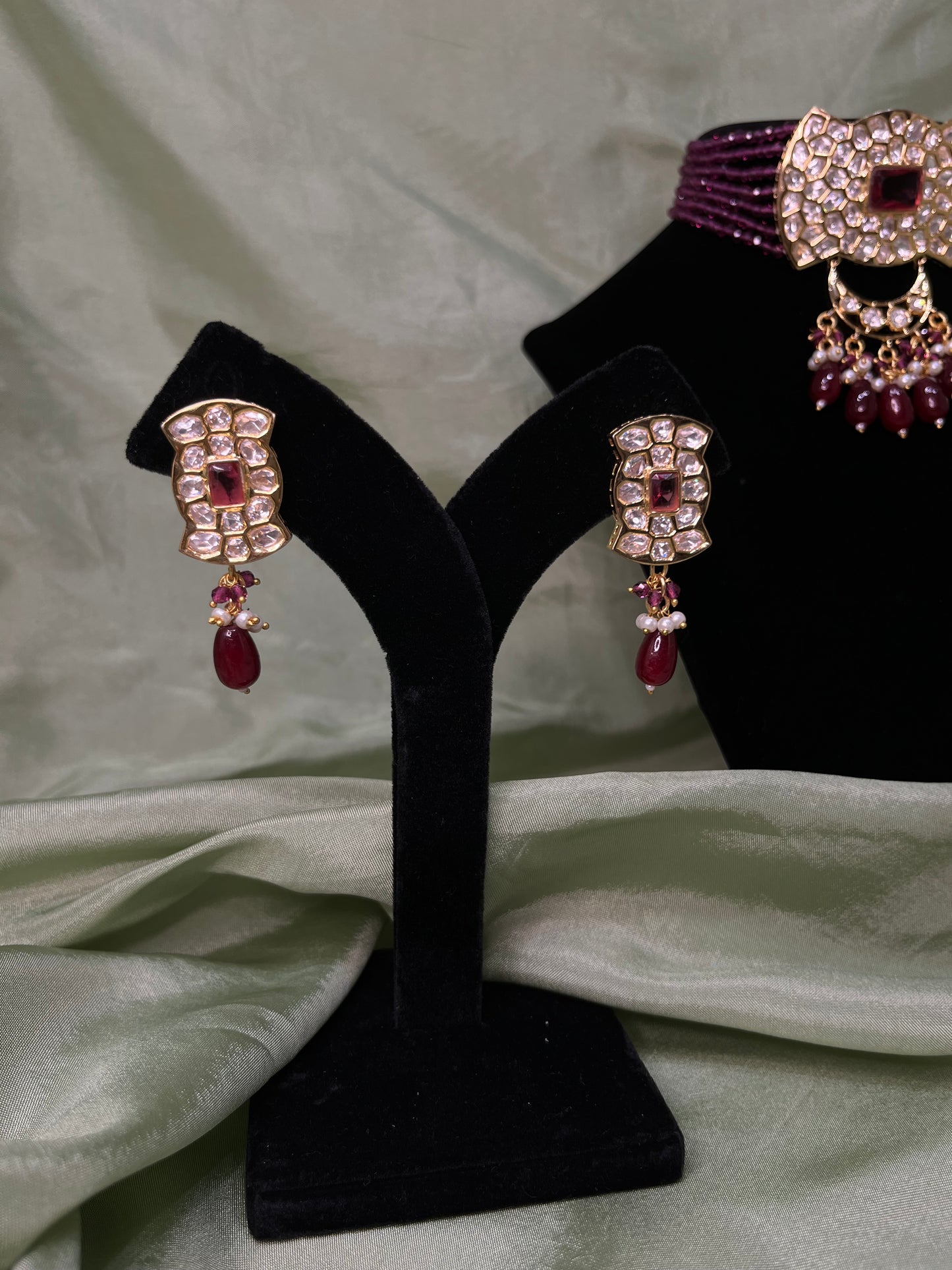 Maroon Tiyani kundan choker set