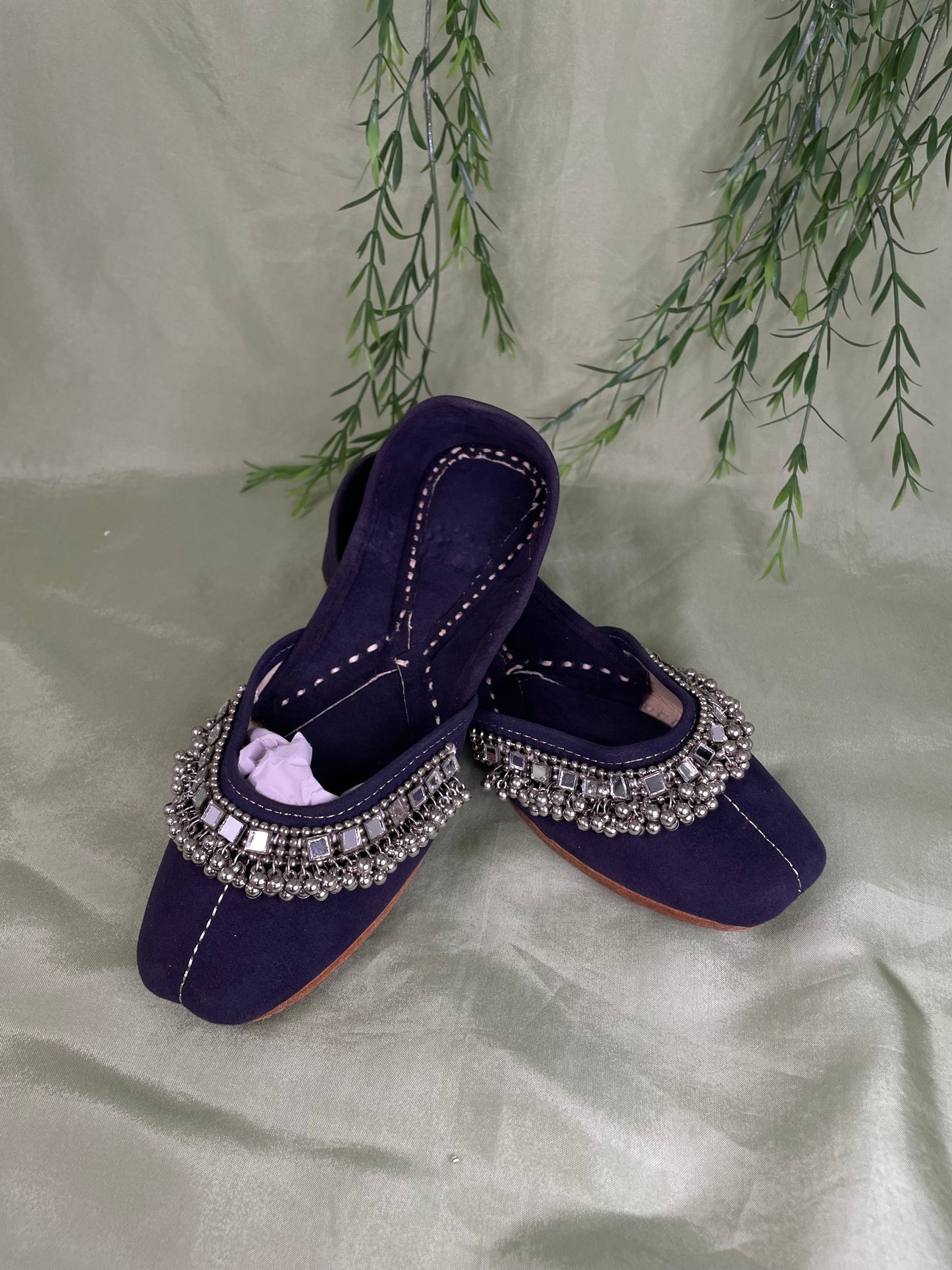 Navy blue Punjabi jutti