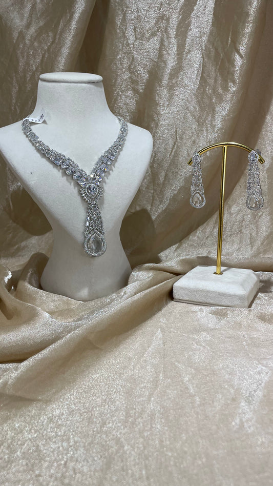 siver necklace set