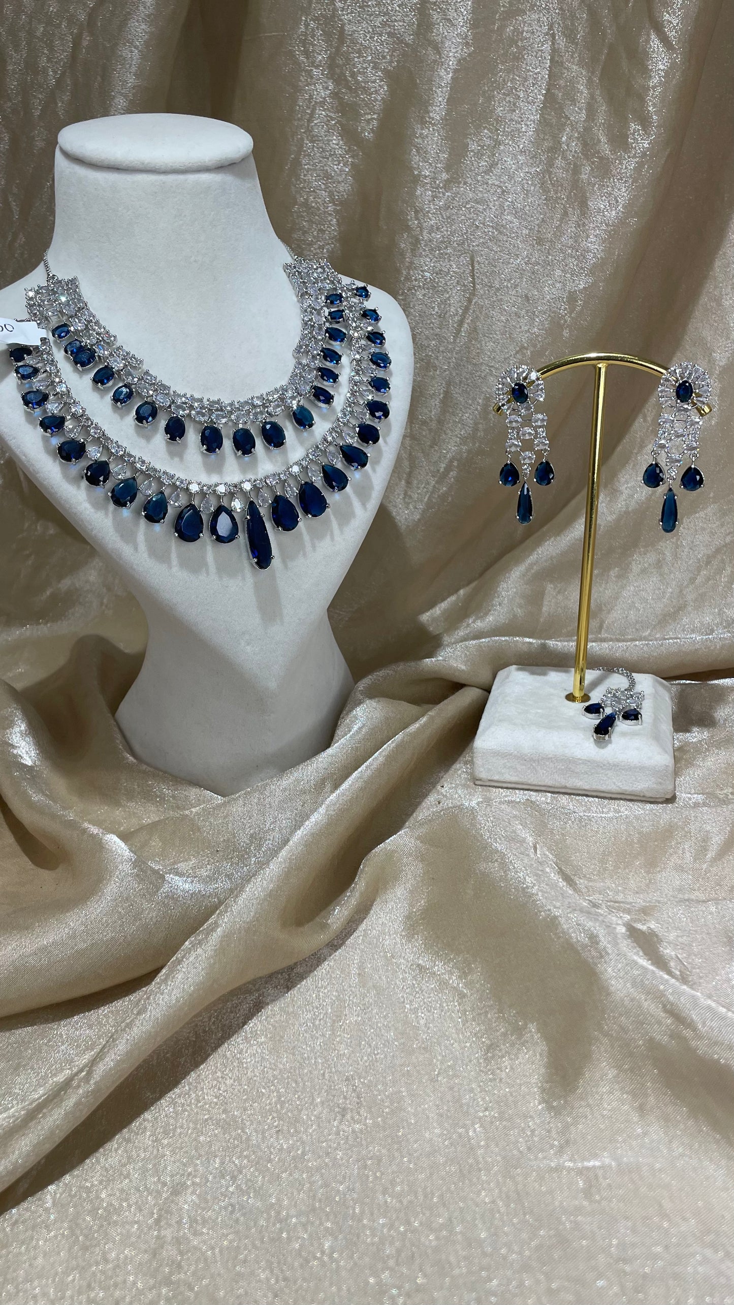 navy blue necklace set