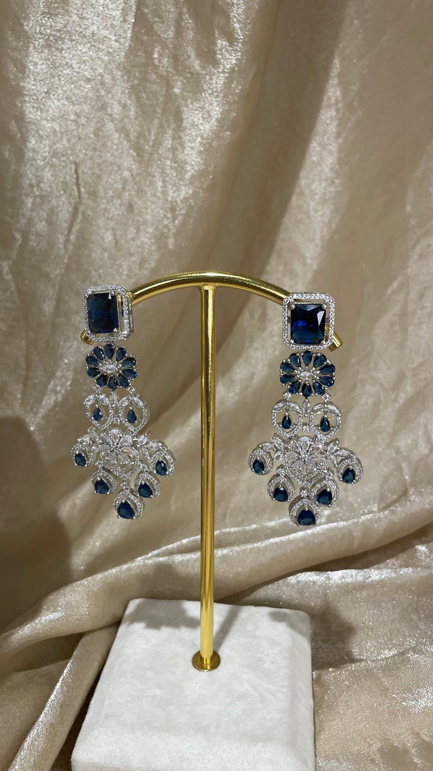 navy blue necklace set
