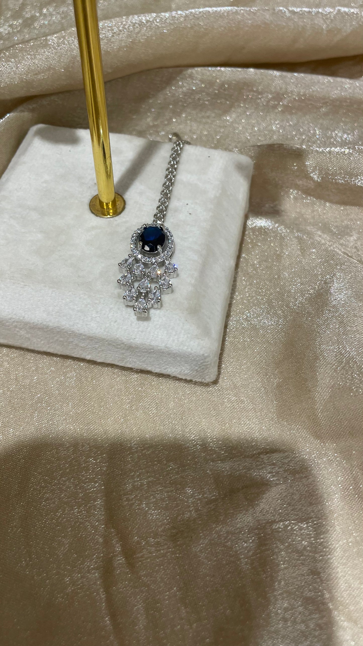 navy blue necklace set