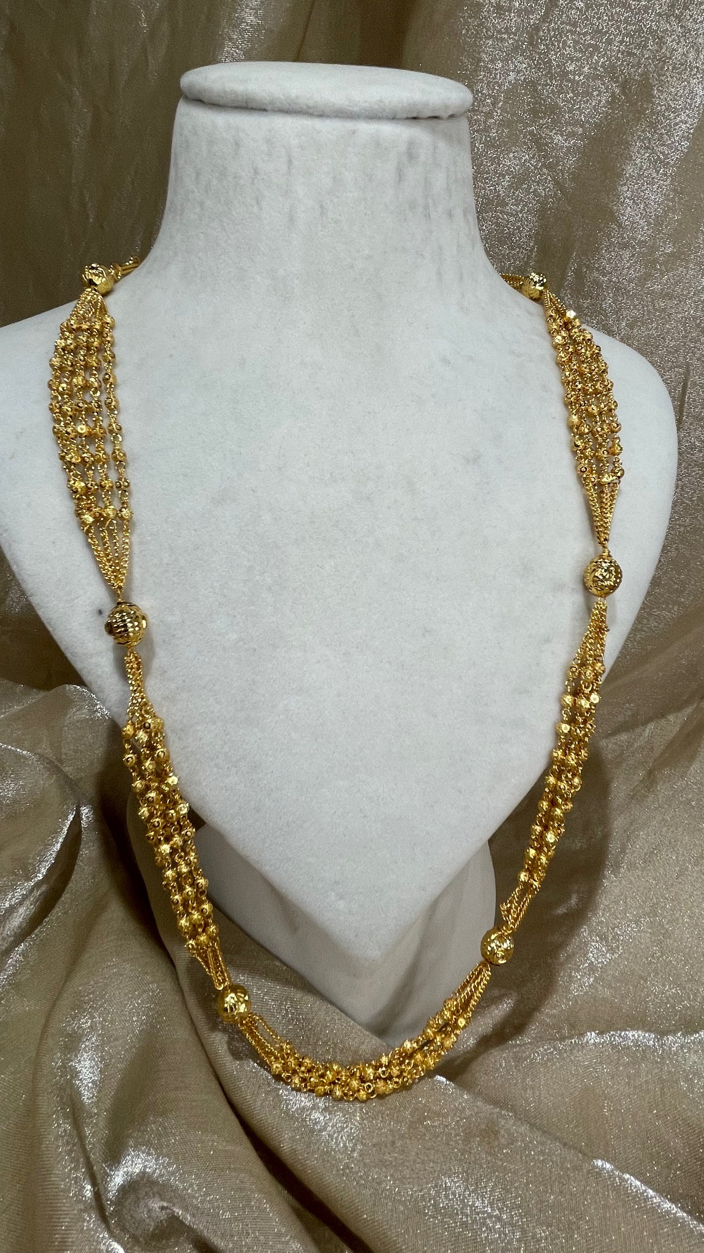 gold look necklace set