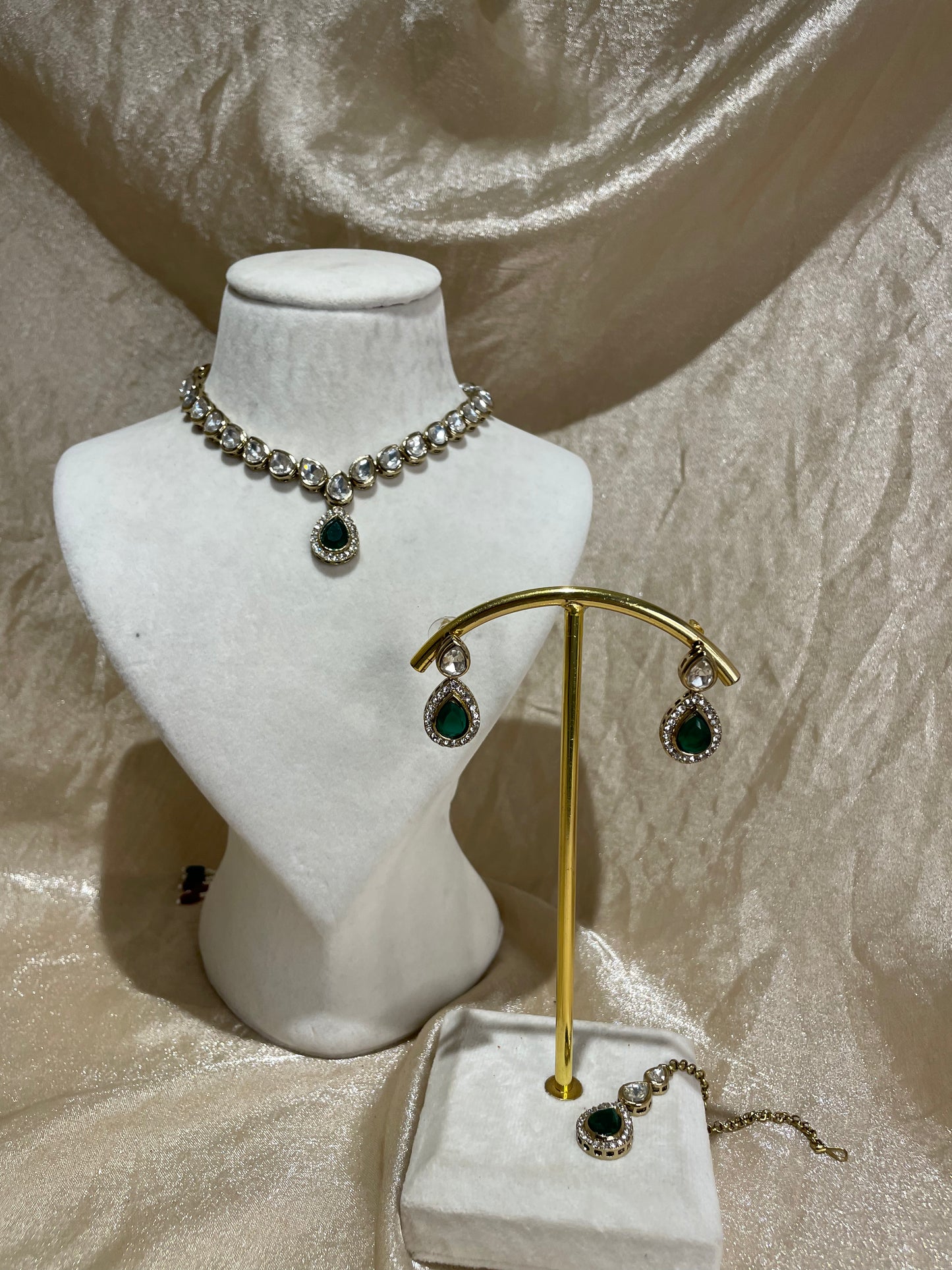 emerald green necklace set
