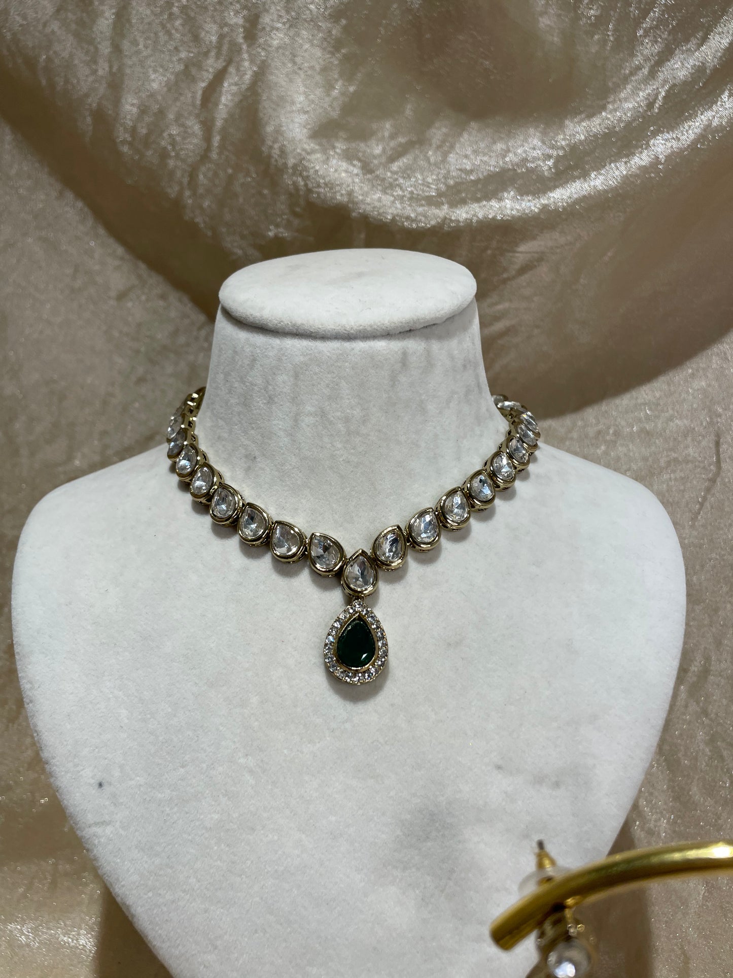 emerald green necklace set