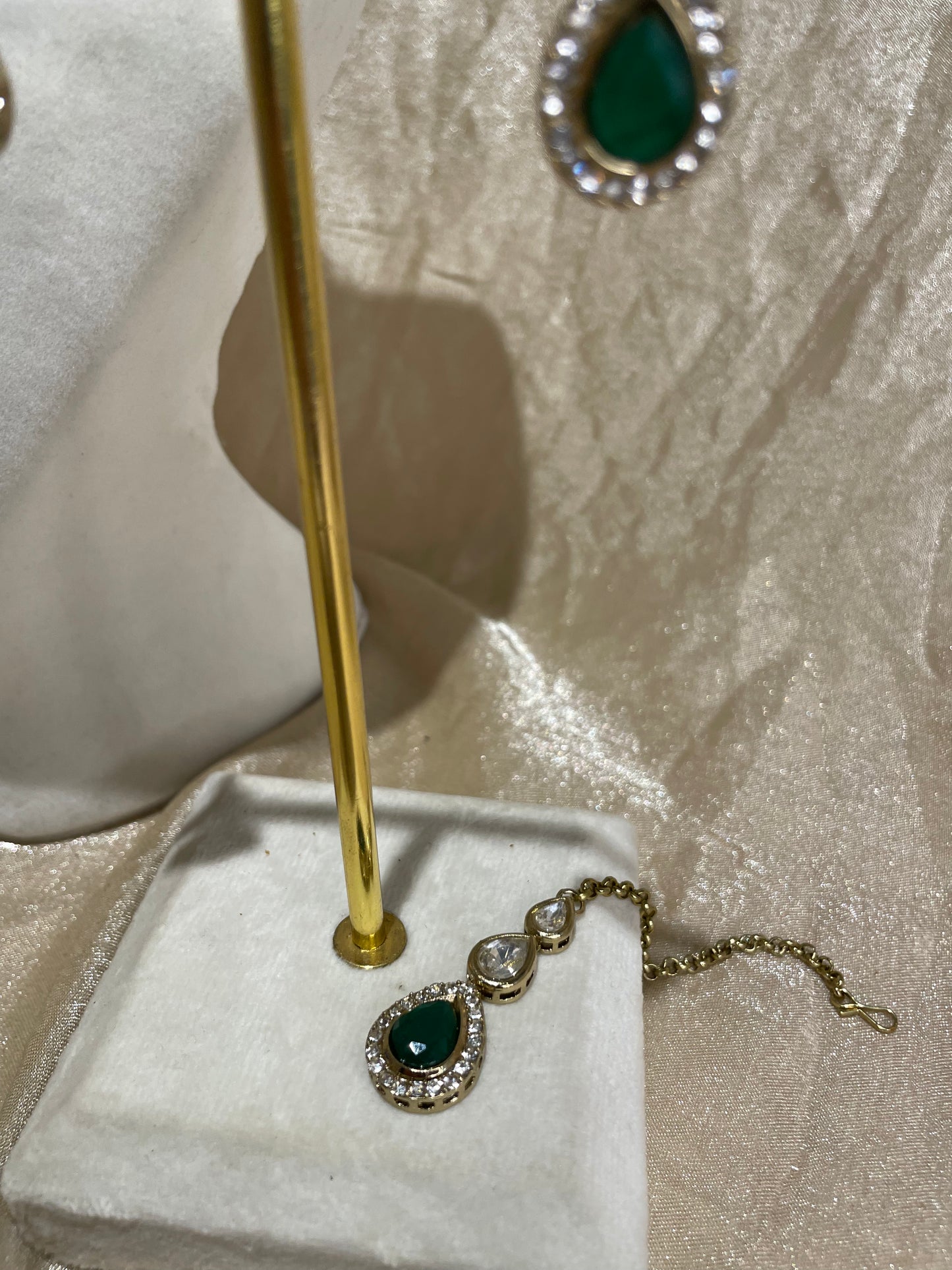 emerald green necklace set