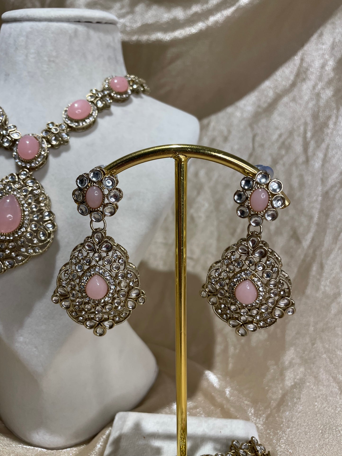 baby pink necklace set