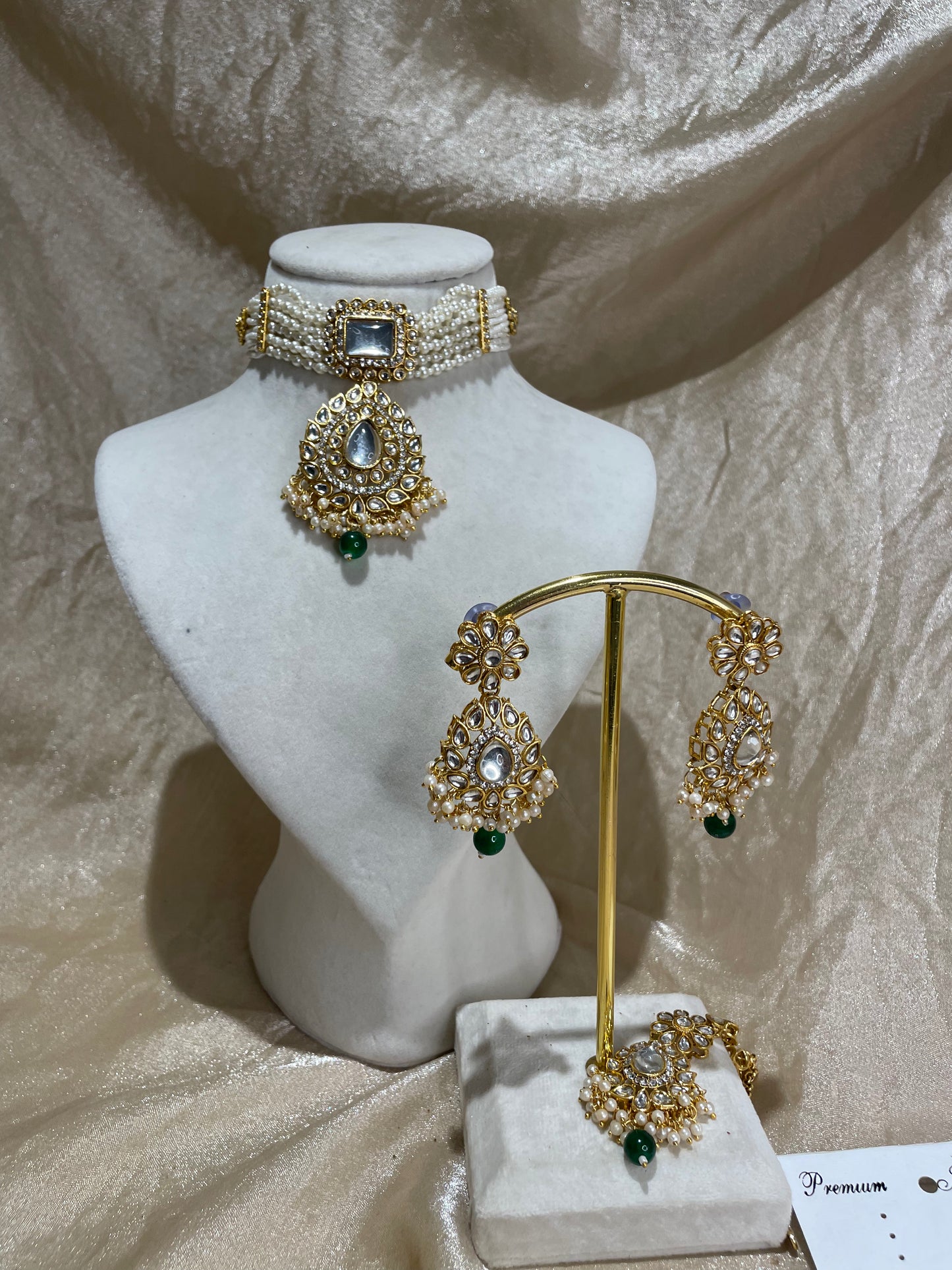 emerald green choker set