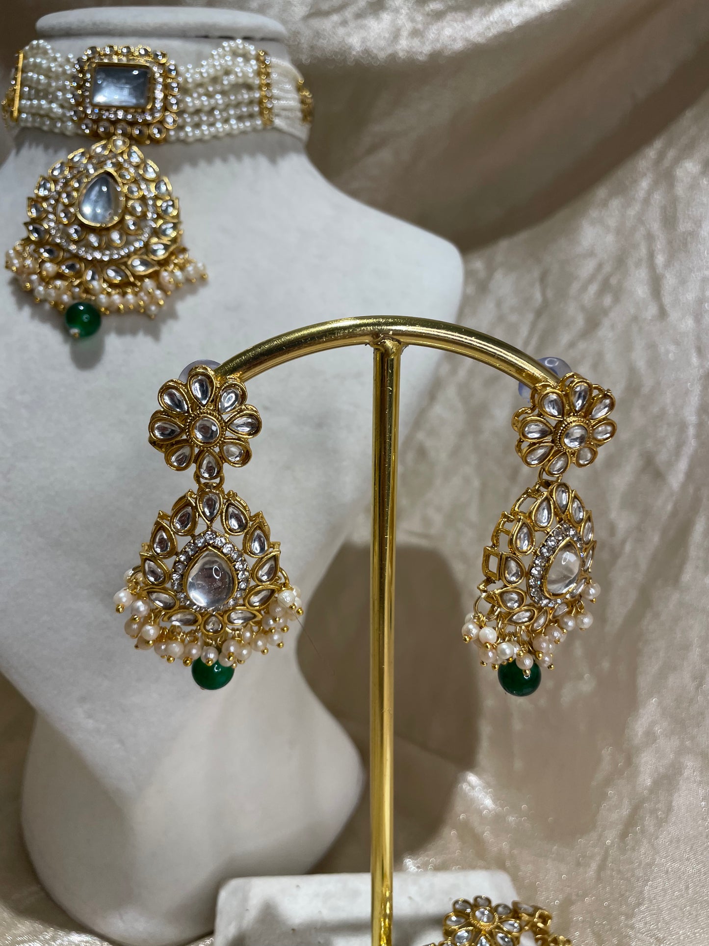 emerald green choker set