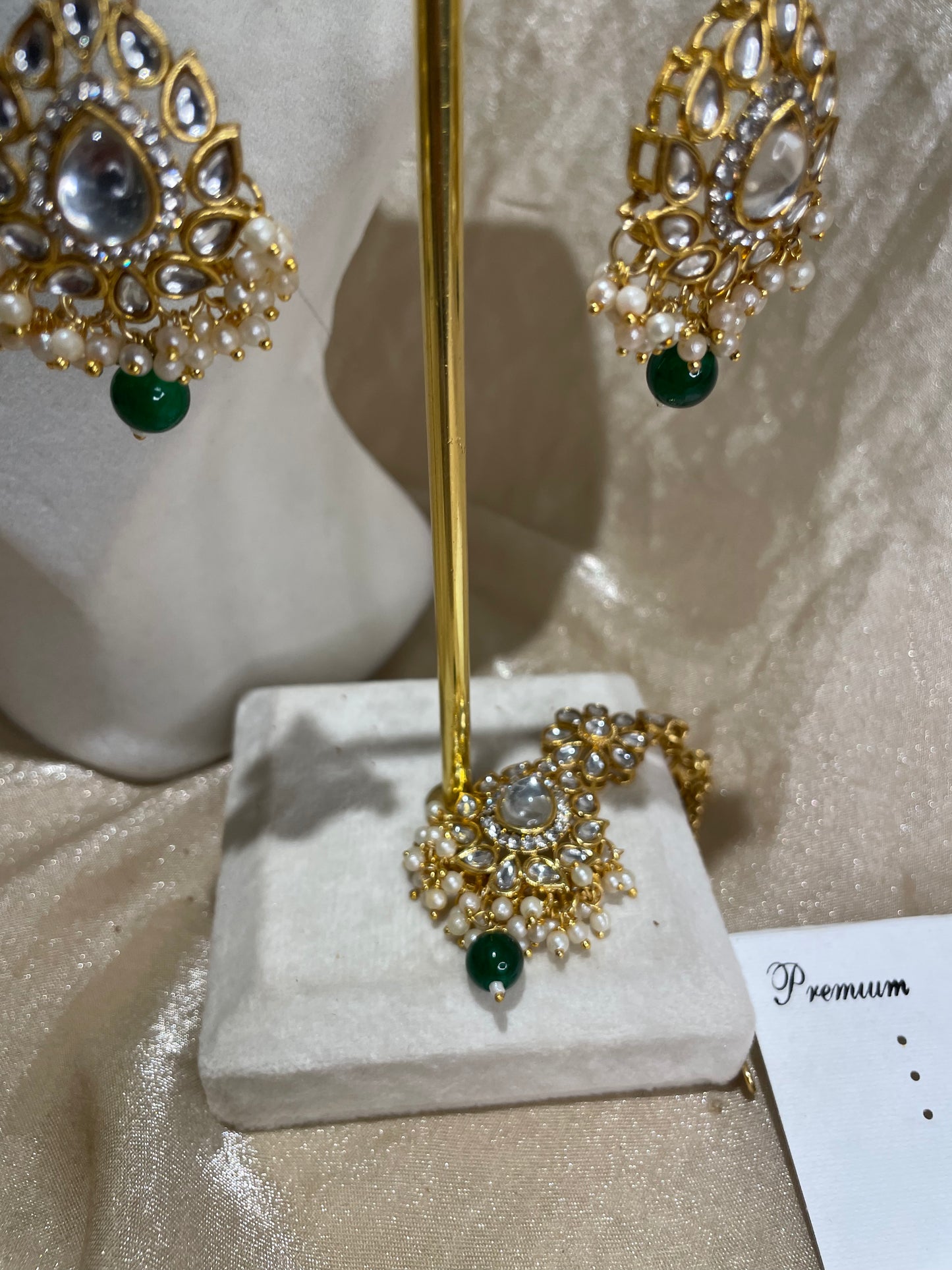 emerald green choker set