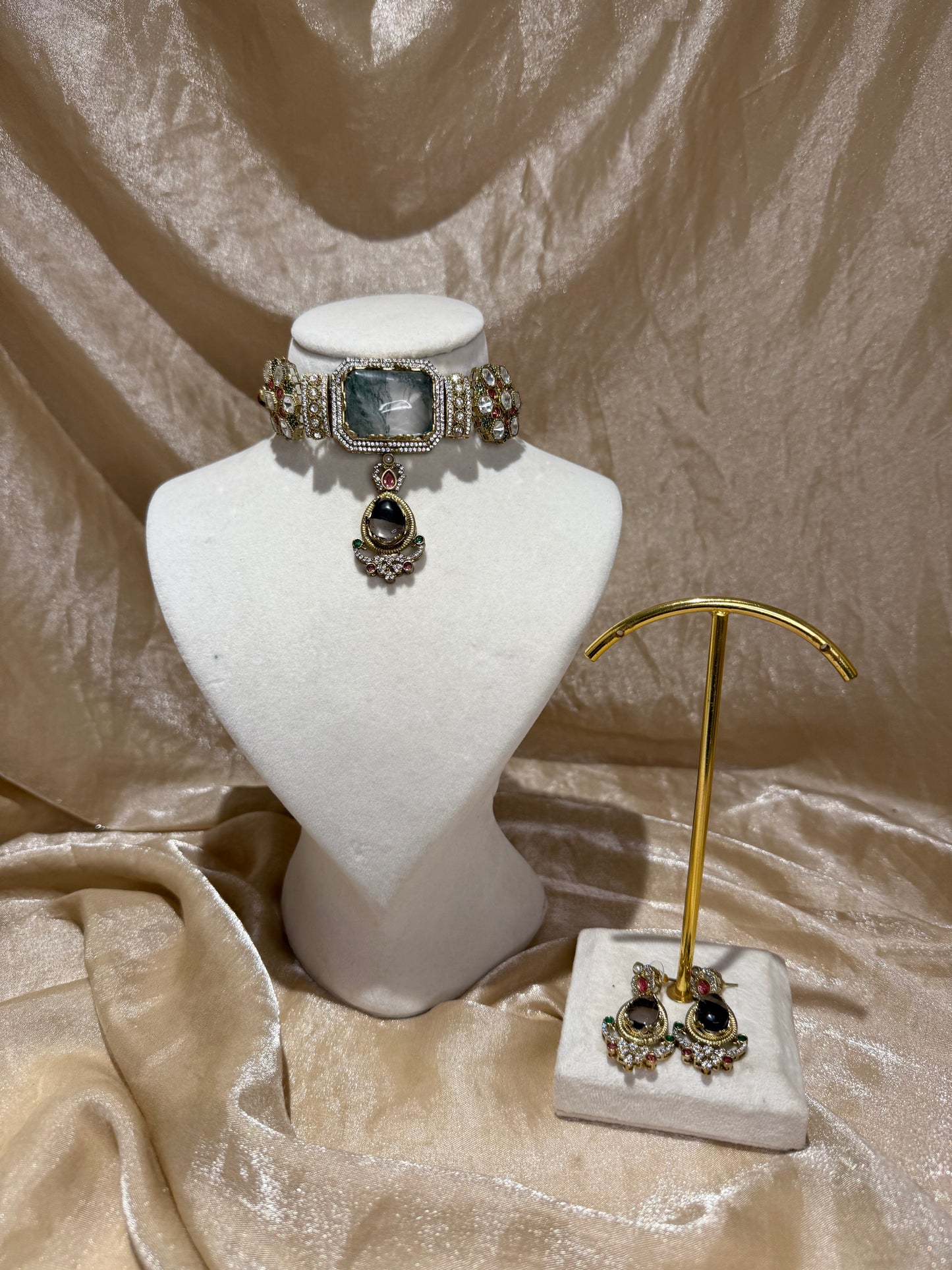 sabyasachi choker set