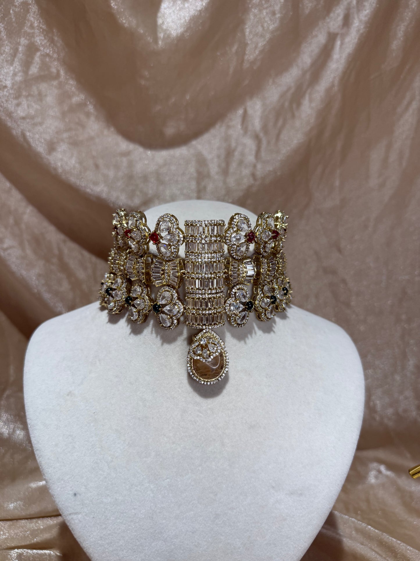sabyasachi choker