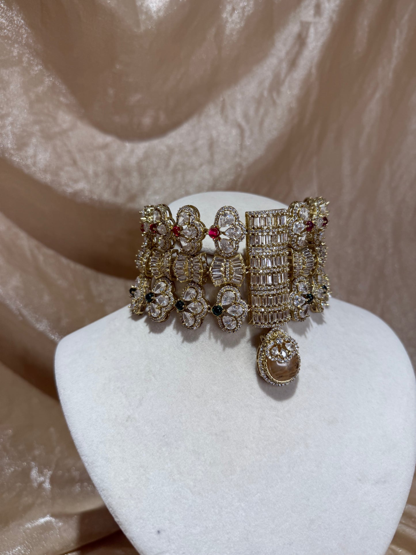 sabyasachi choker
