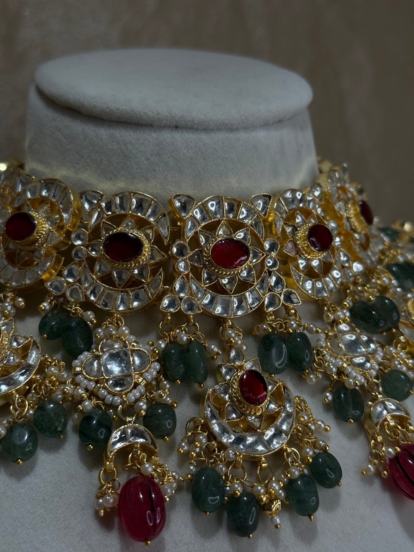 maroon and emerald green choker set