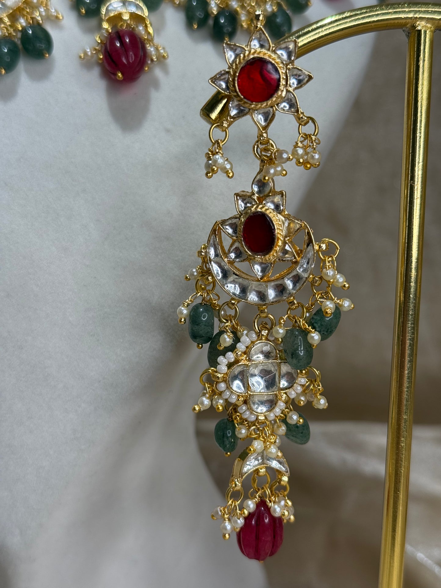 maroon and emerald green choker set