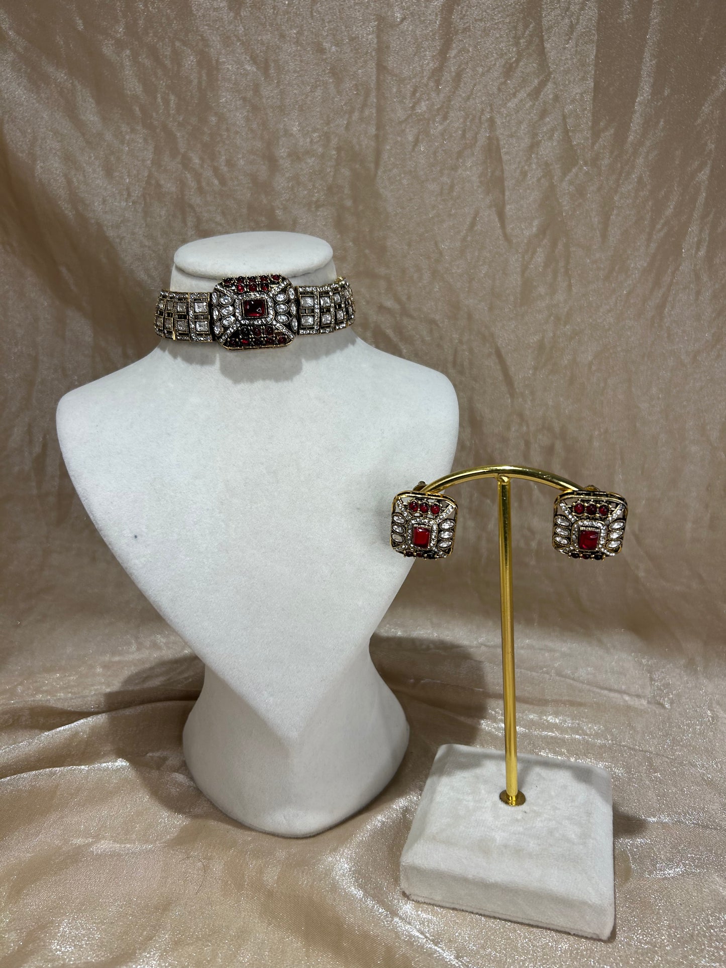 maroon choker set