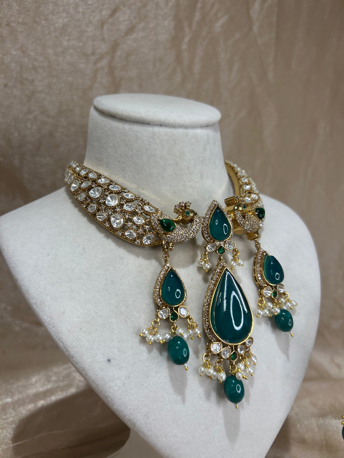 emerald green necklace