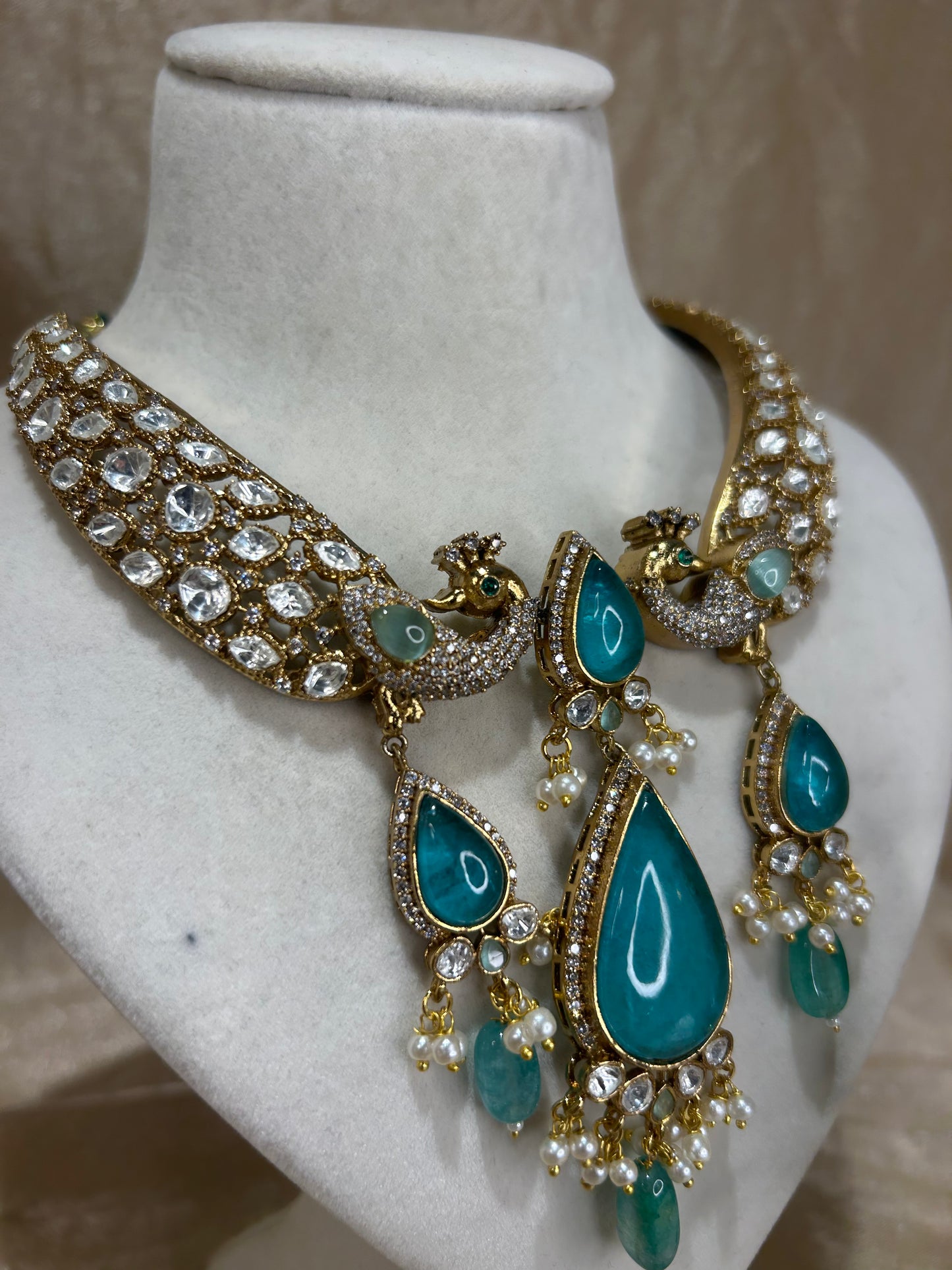 blue necklace set