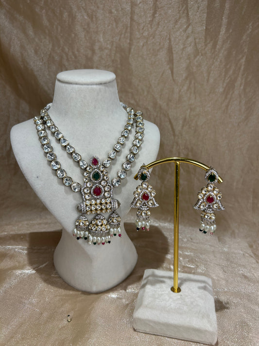 maroon/green necklace set