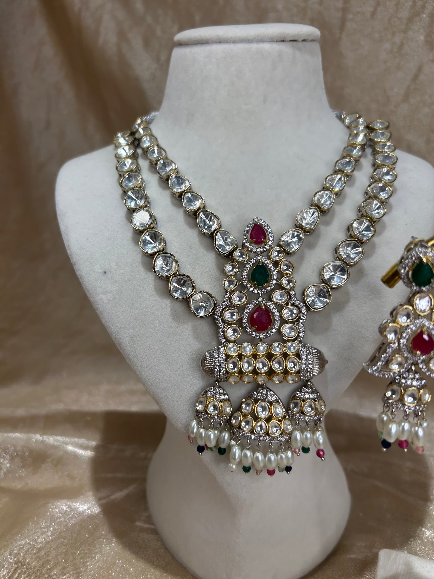 maroon/green necklace set