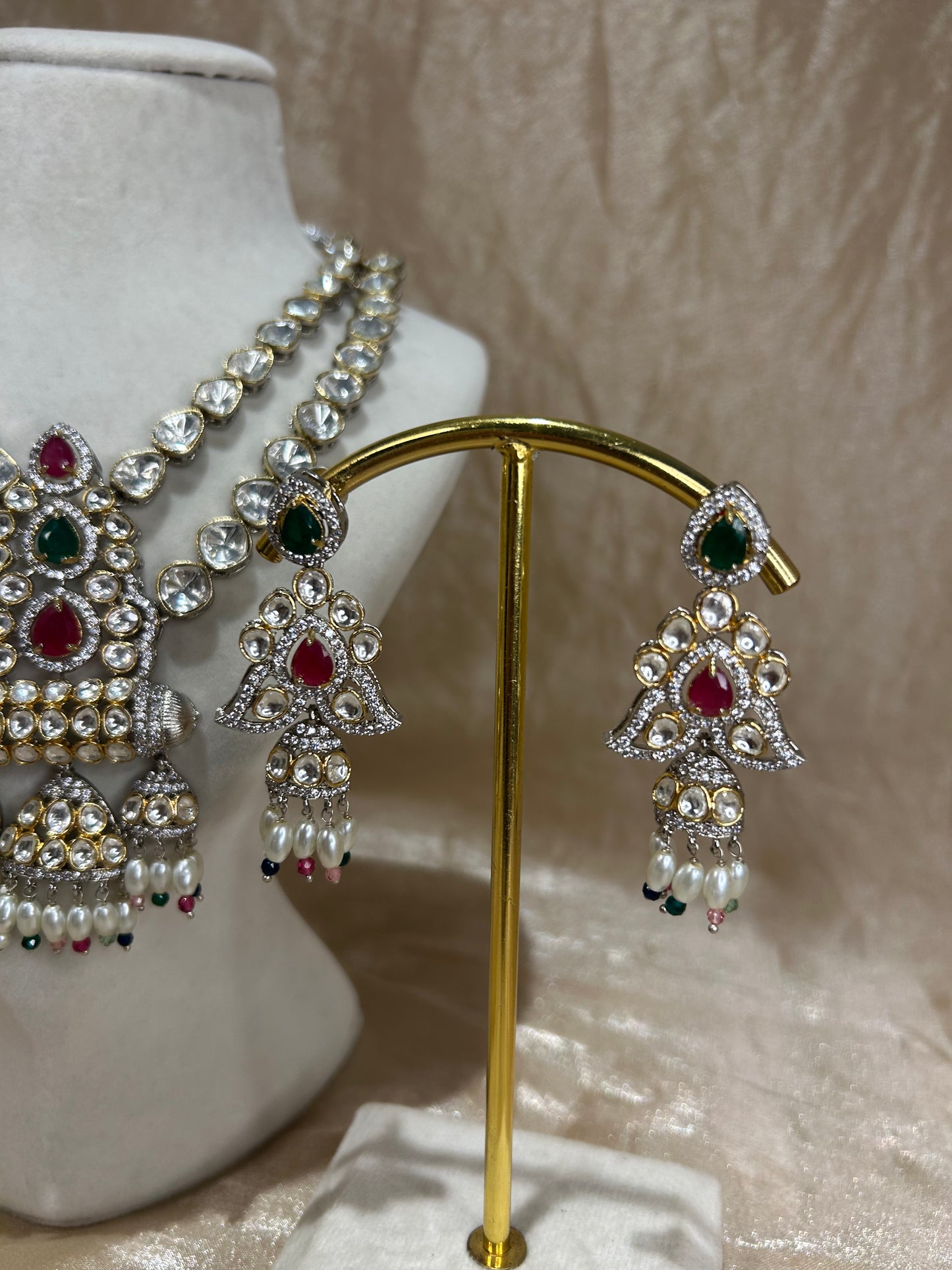maroon/green necklace set