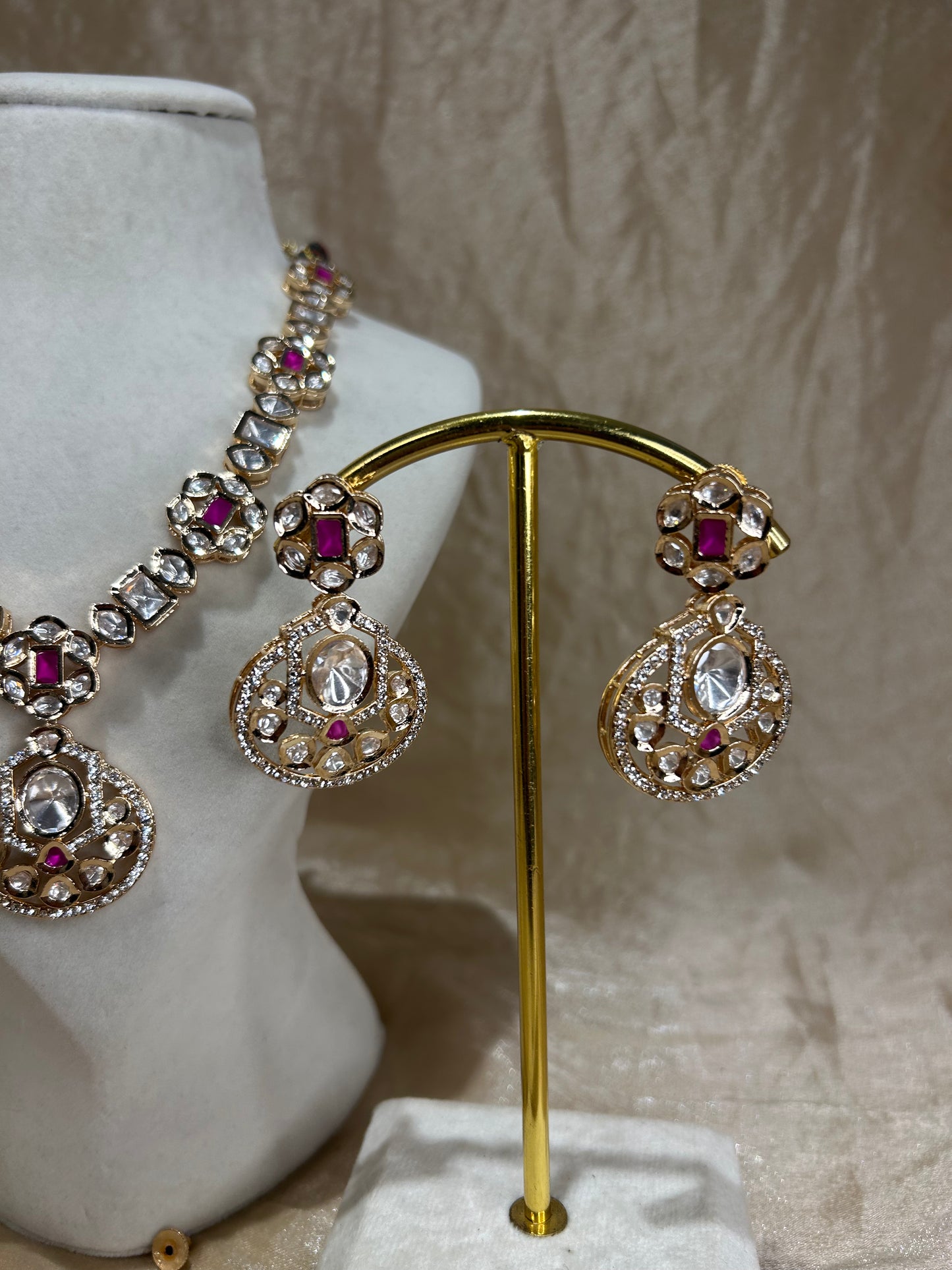 hot pink necklace set