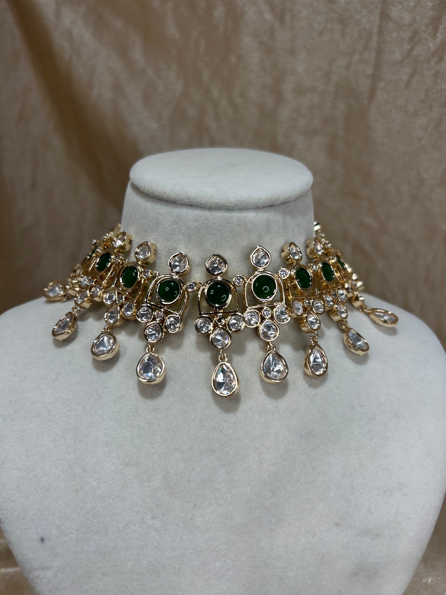 emerald green choker set