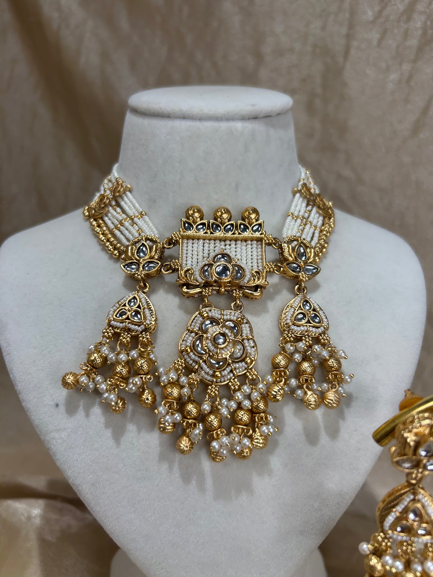 gold choker set