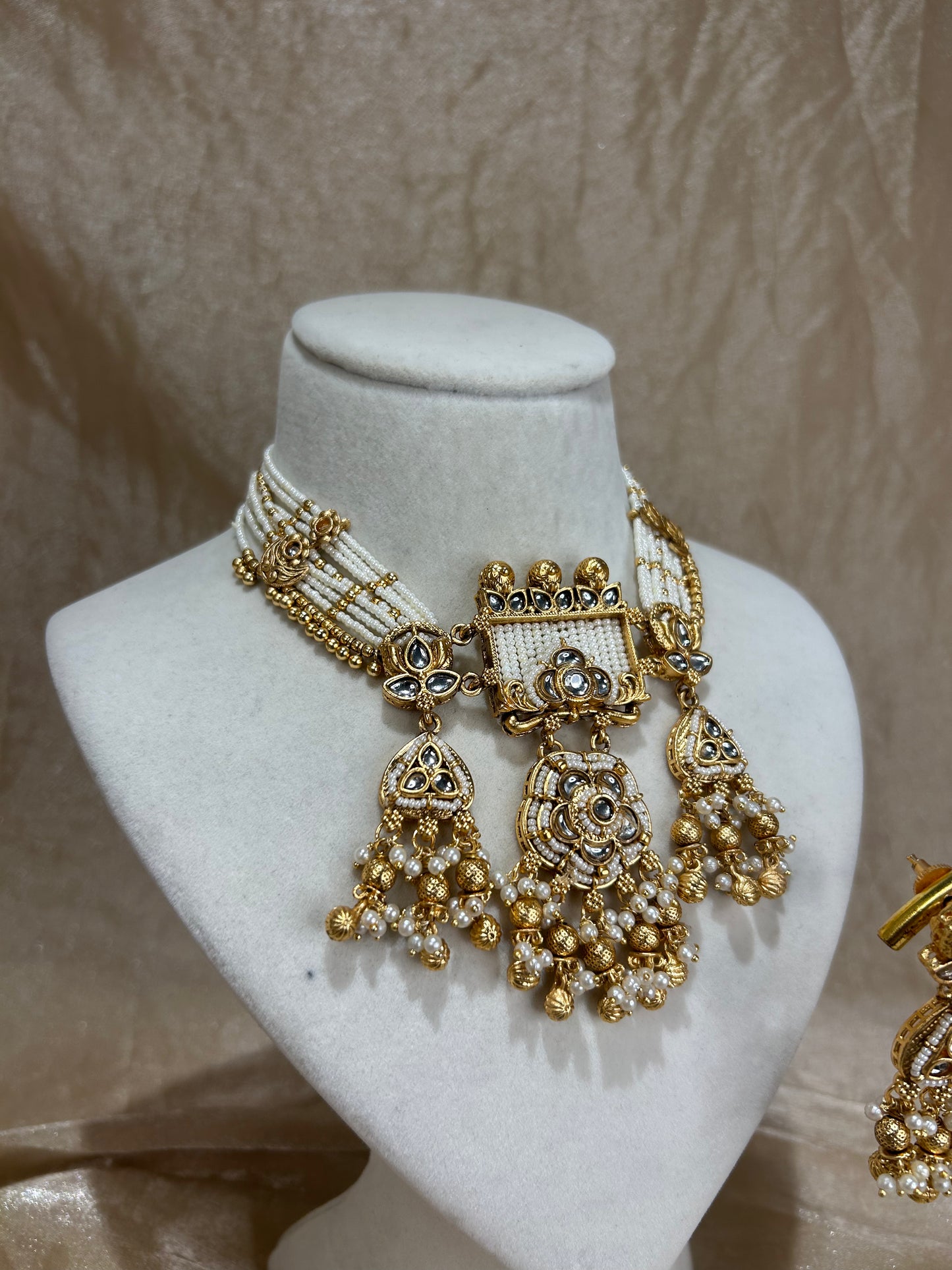 gold choker set
