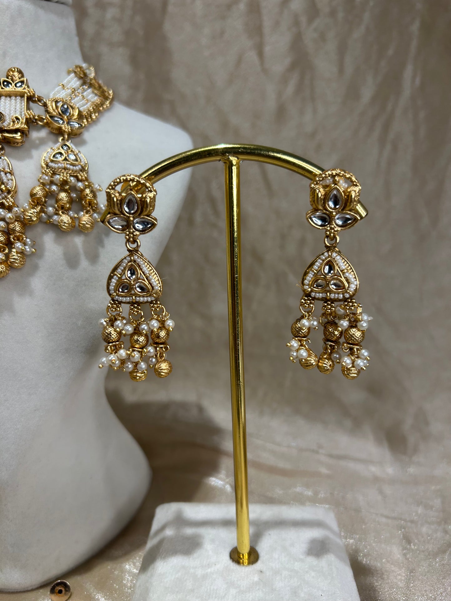 gold choker set