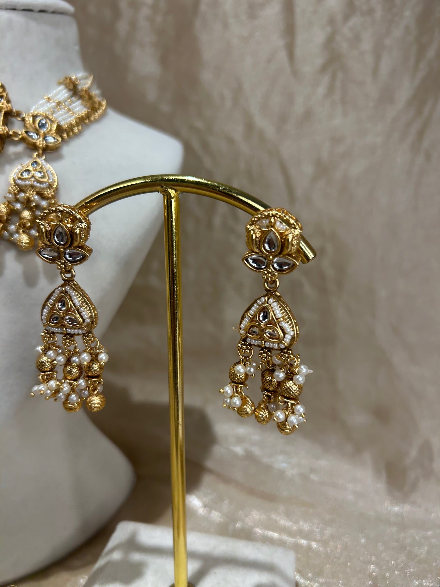 gold choker set