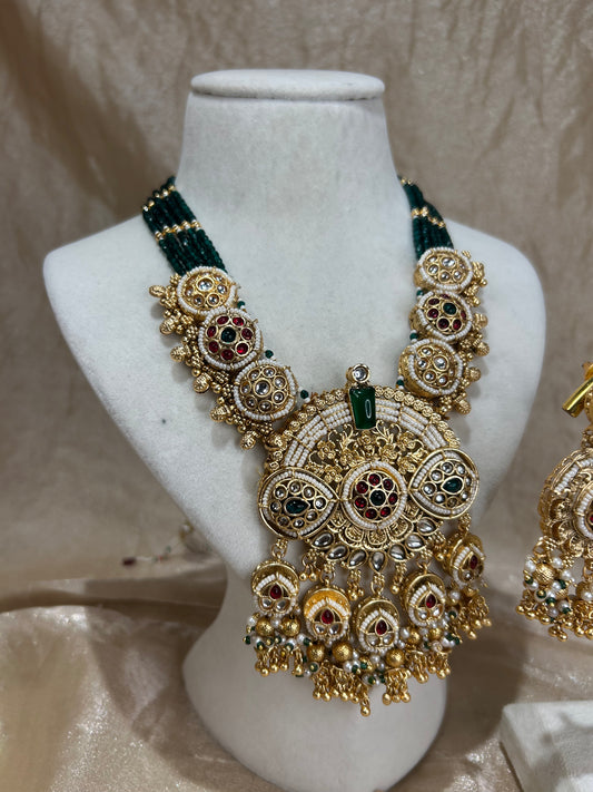 emerald green necklace set