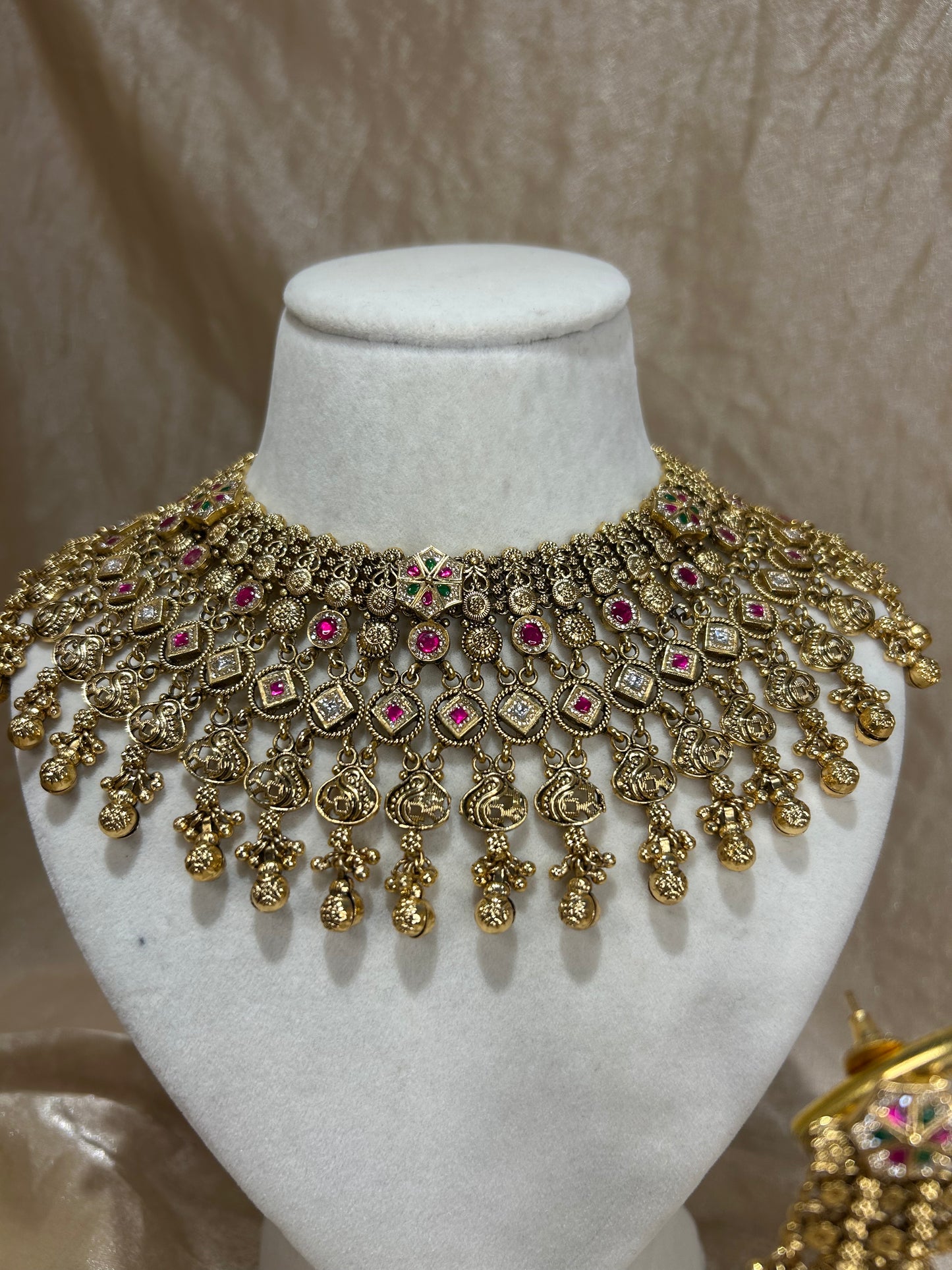 heavy necklace set
