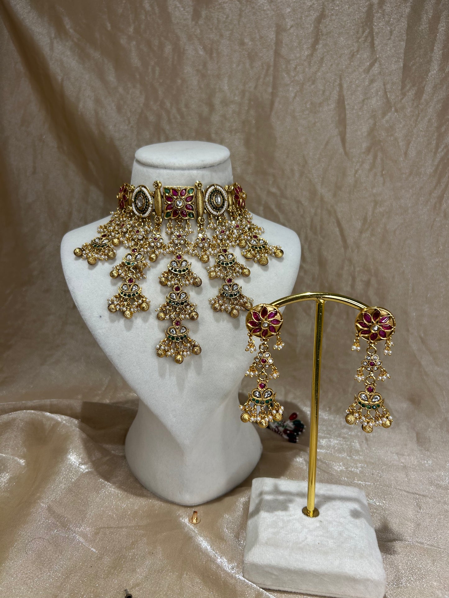 gold choker set