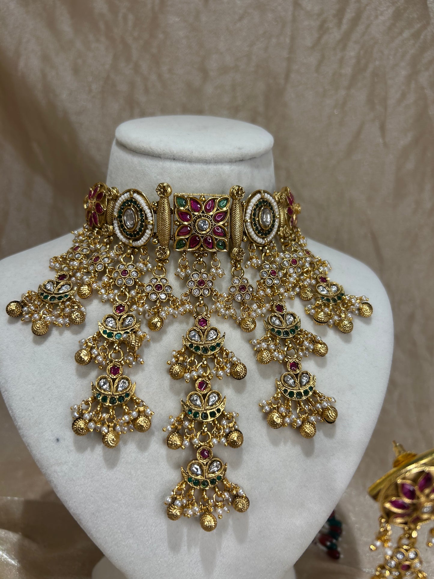 gold choker set