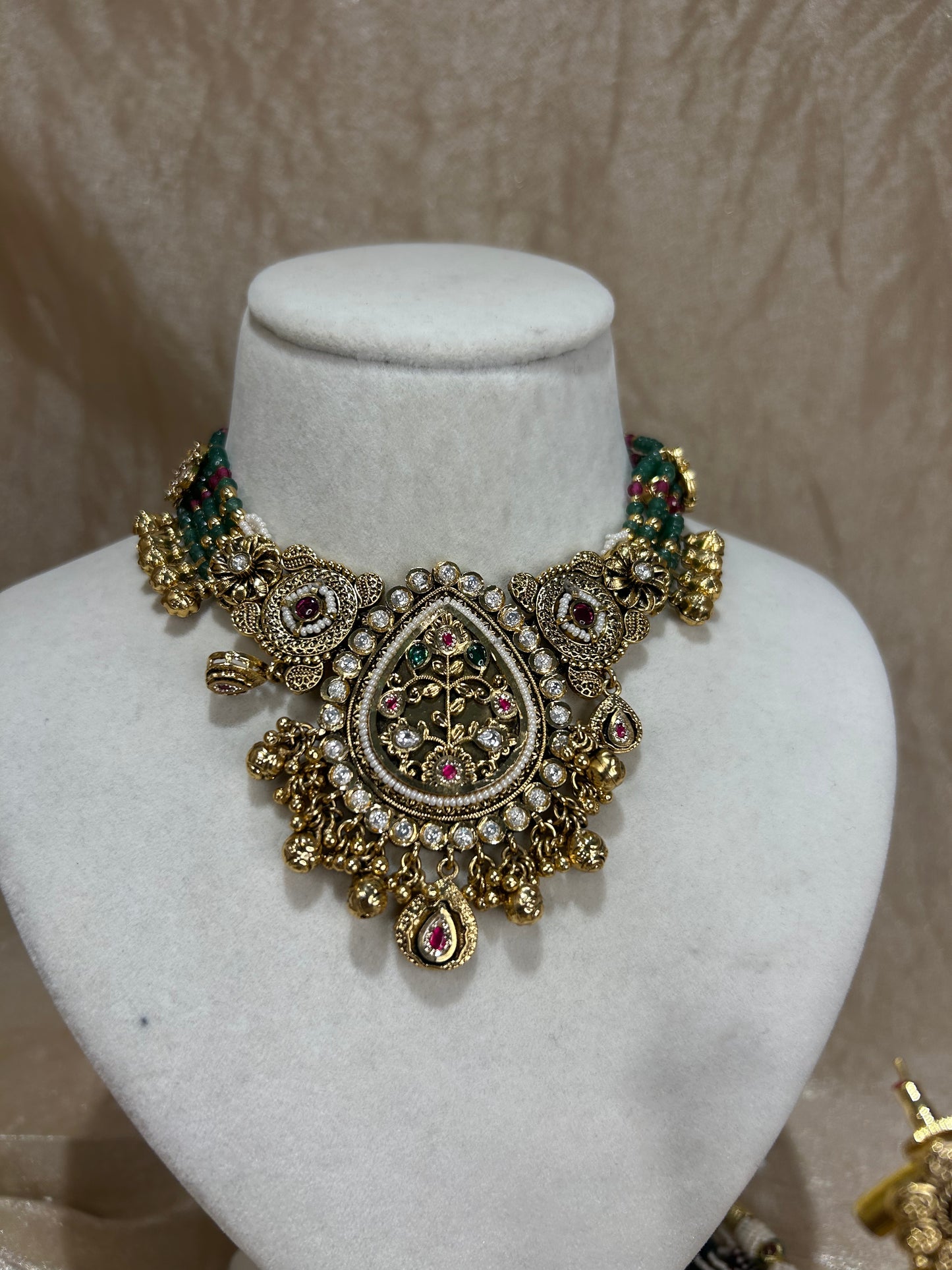 emerald green necklace set