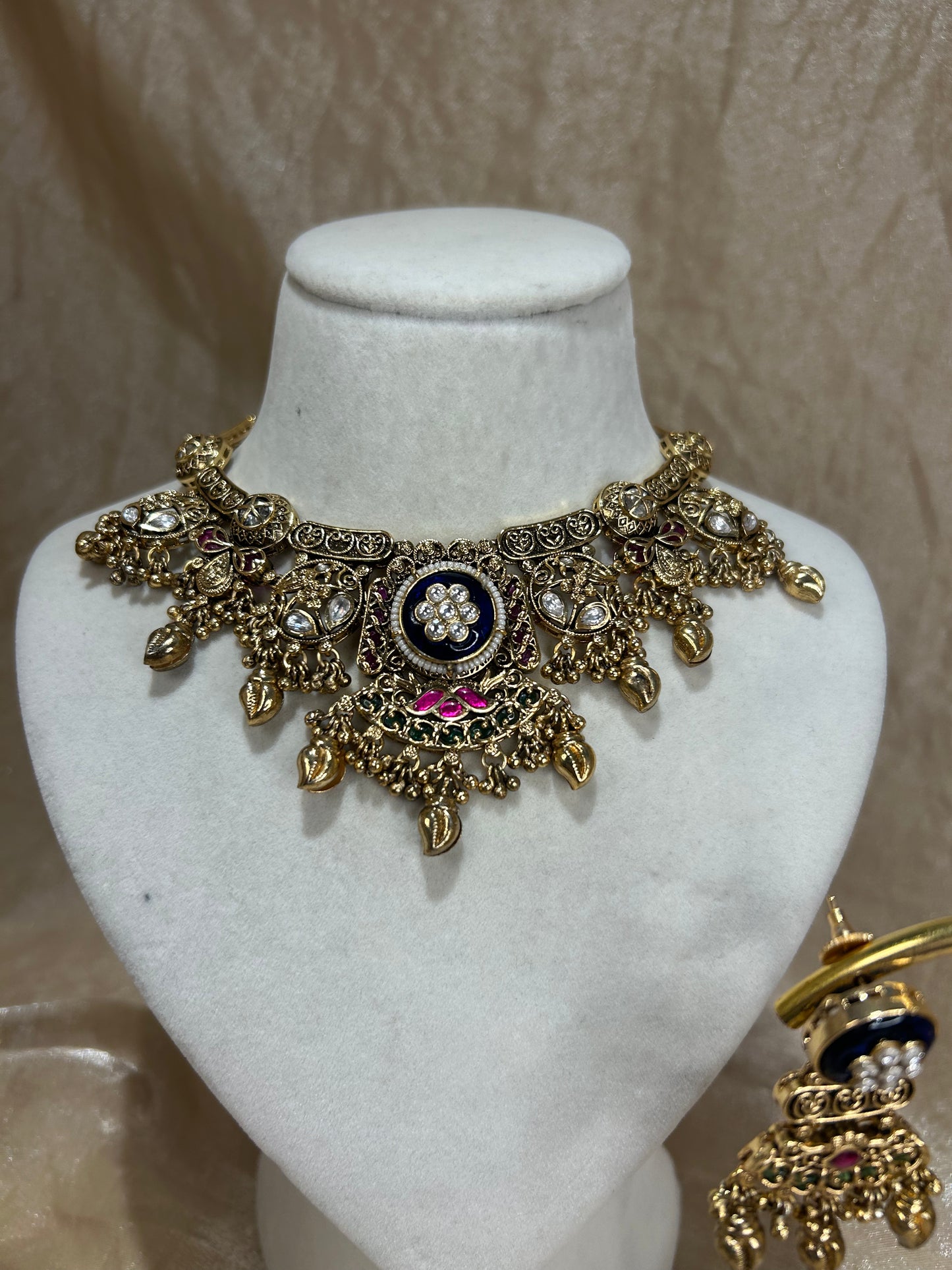 navy blue/hot pink necklace set