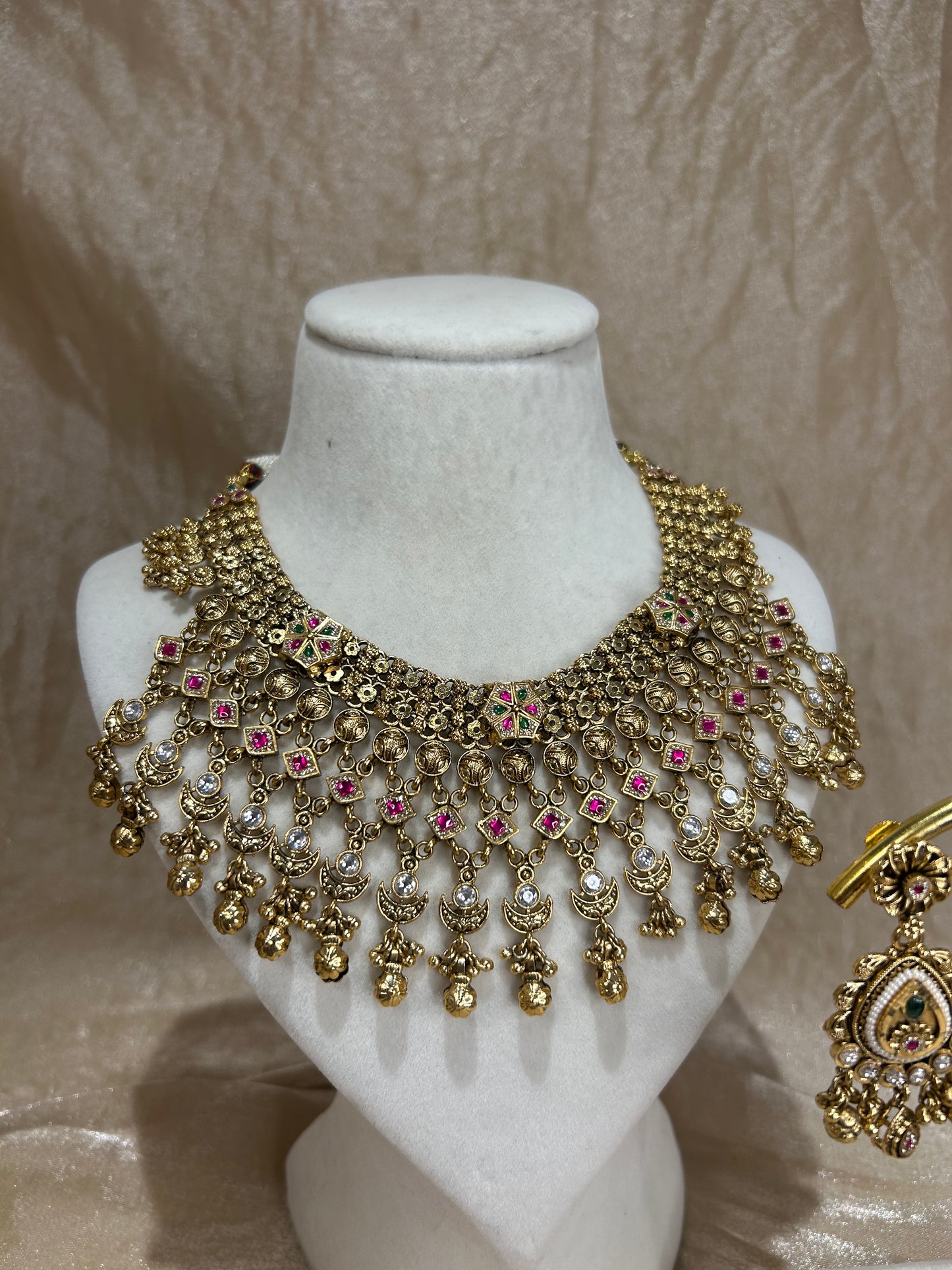 heavy gold necklace set