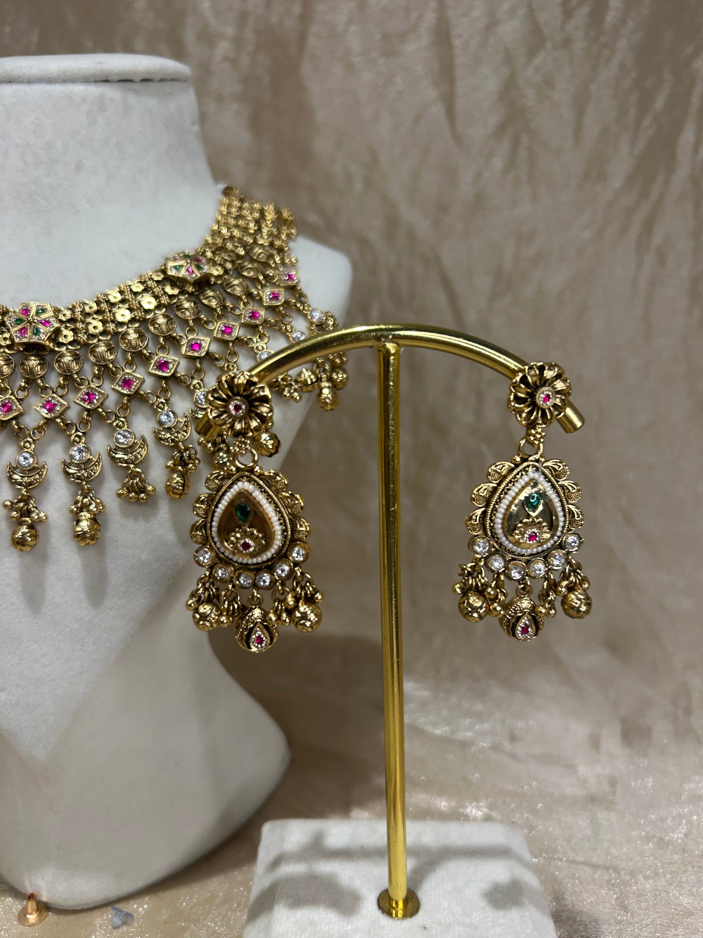 heavy gold necklace set