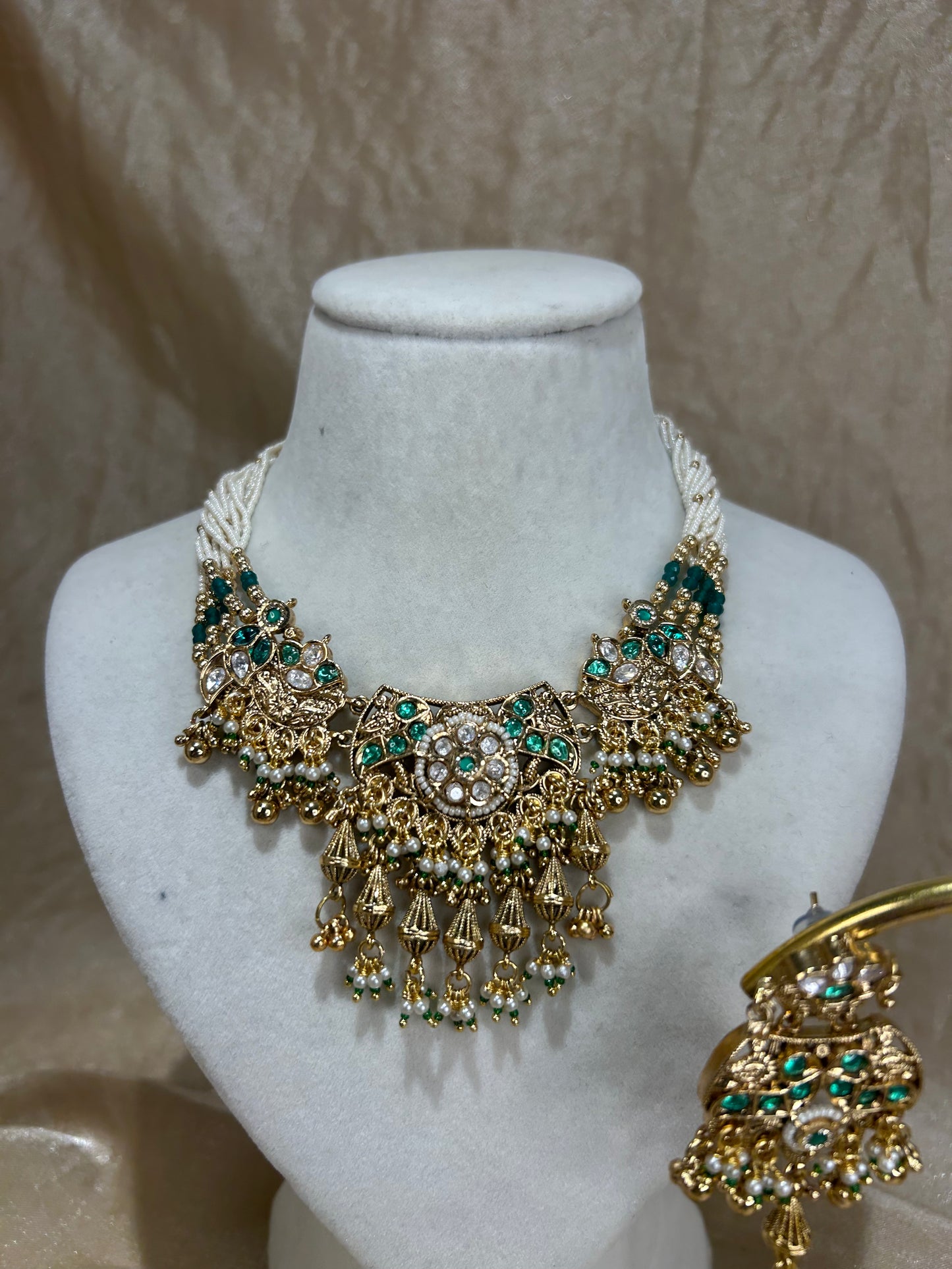 emerald green necklace set