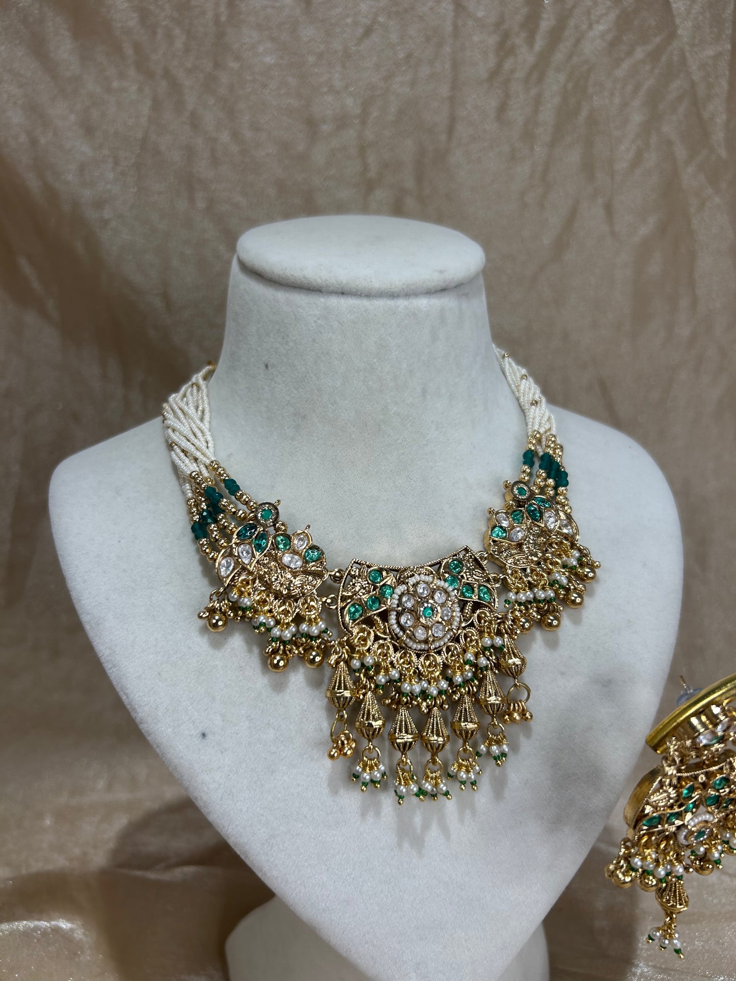 emerald green necklace set