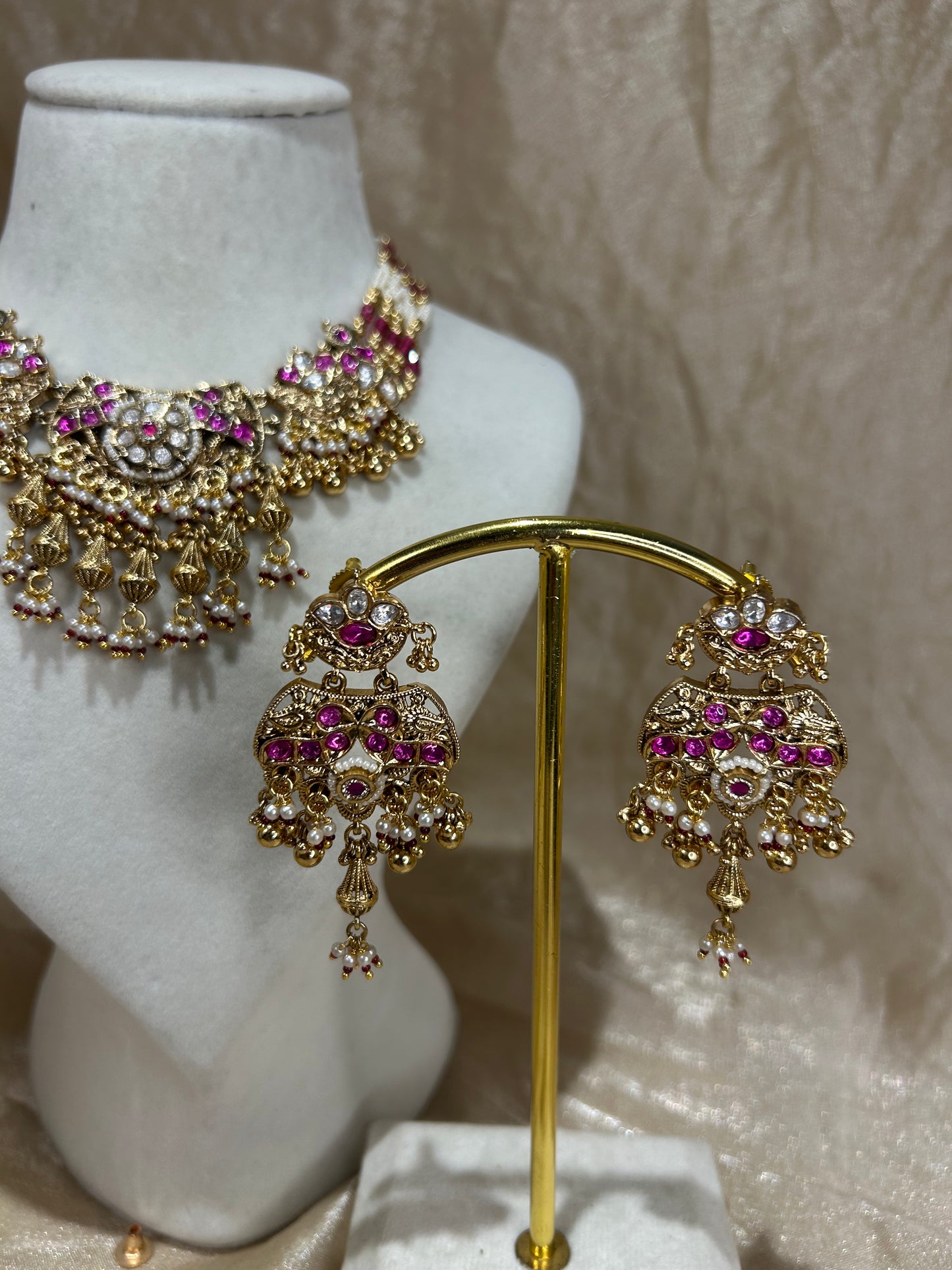 hot pink necklace set