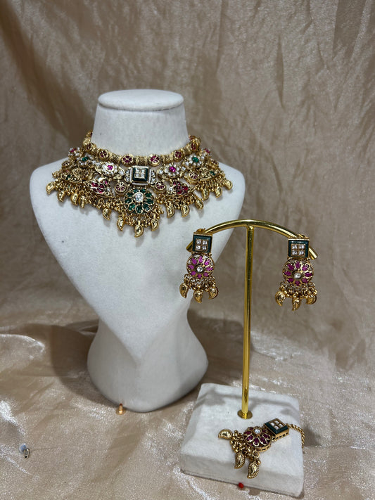 emerald green and hot pink necklace set